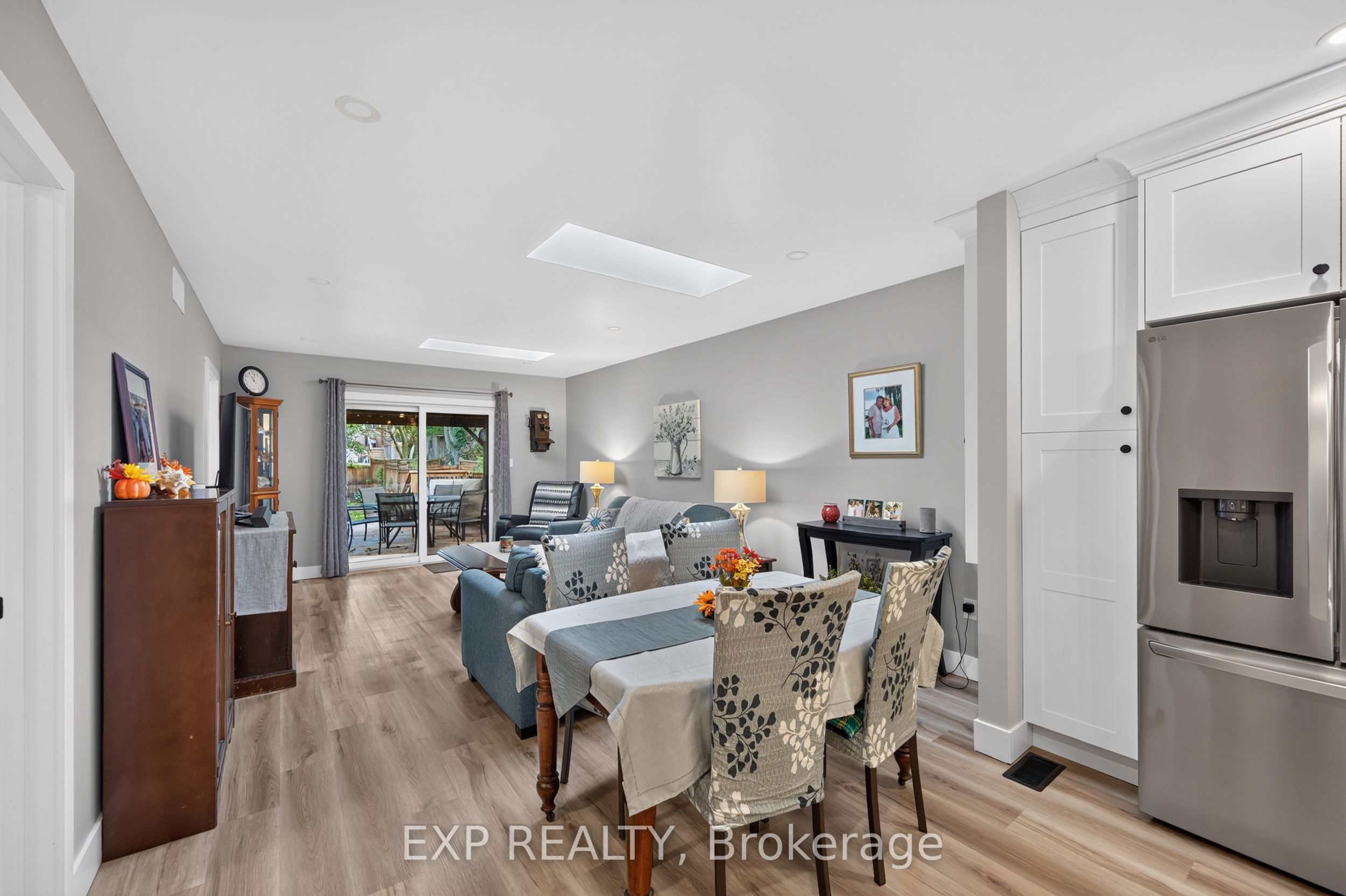 481 Gold Street Property Photo 9