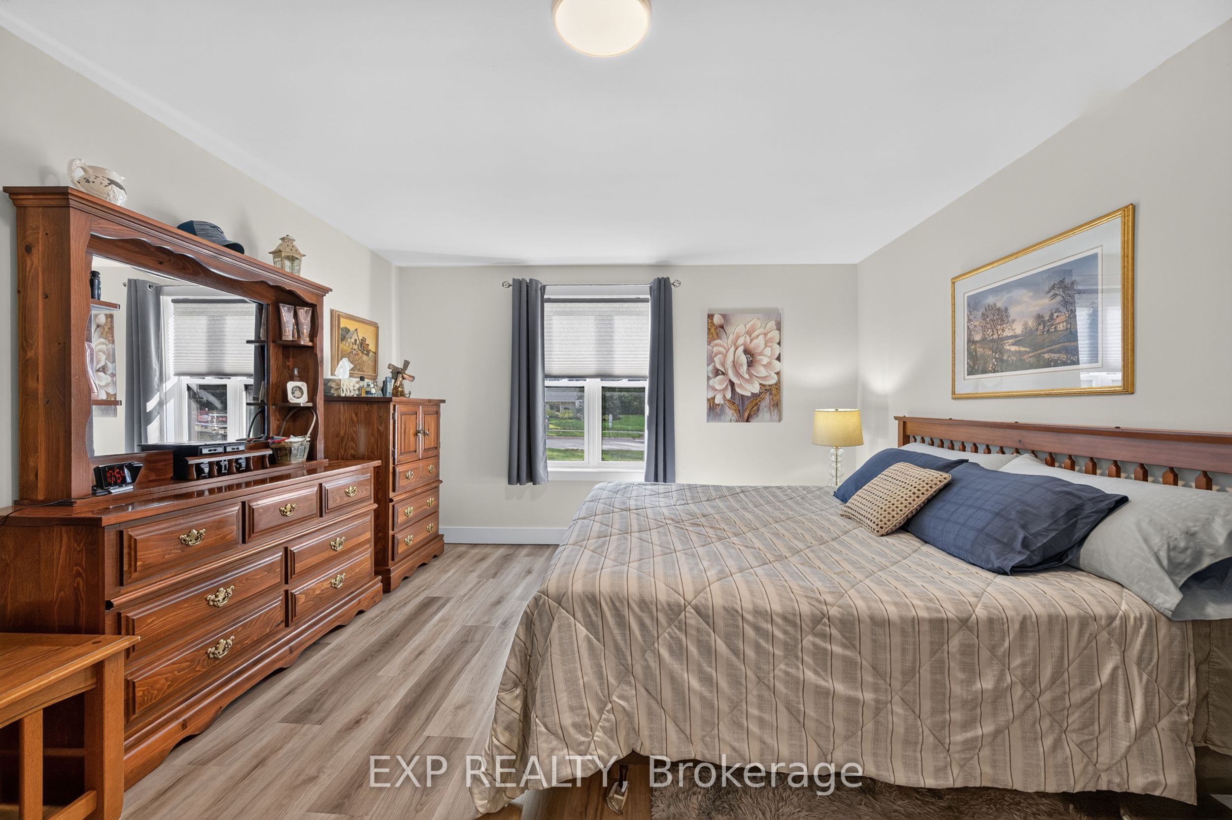 481 Gold Street Property Photo 17