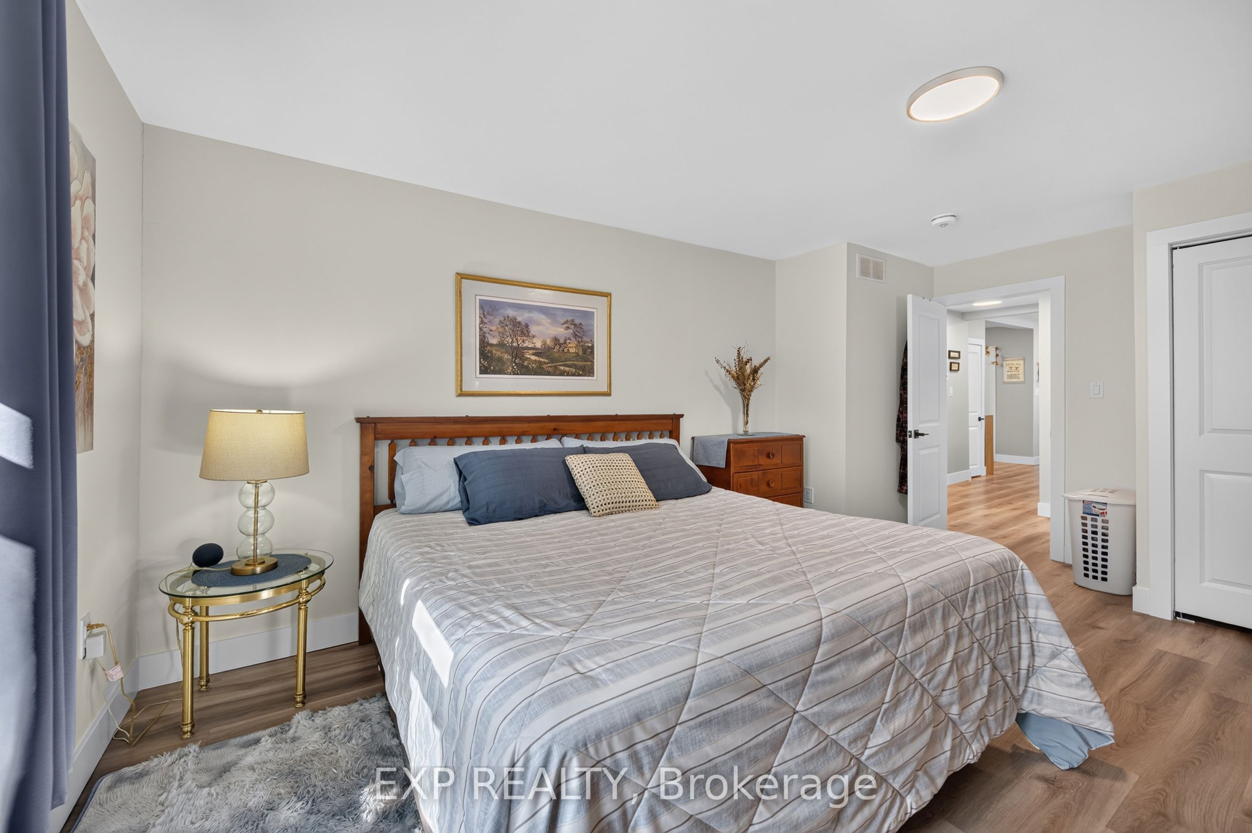 481 Gold Street Property Photo 18