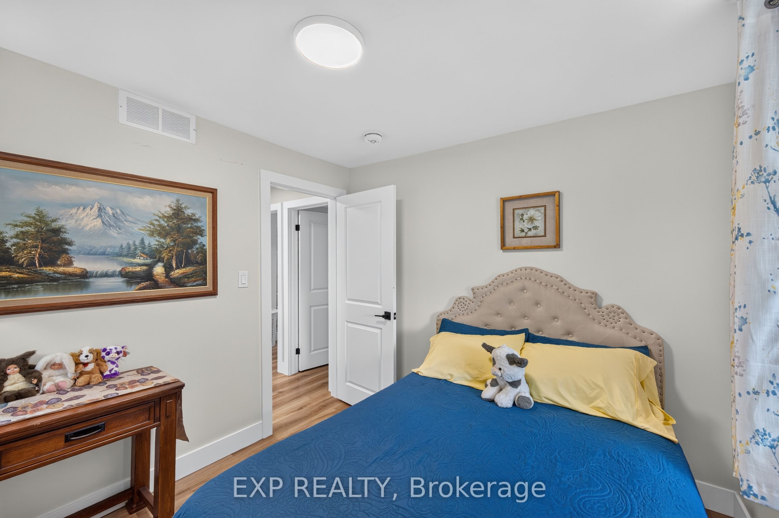 481 Gold Street Property Photo 22