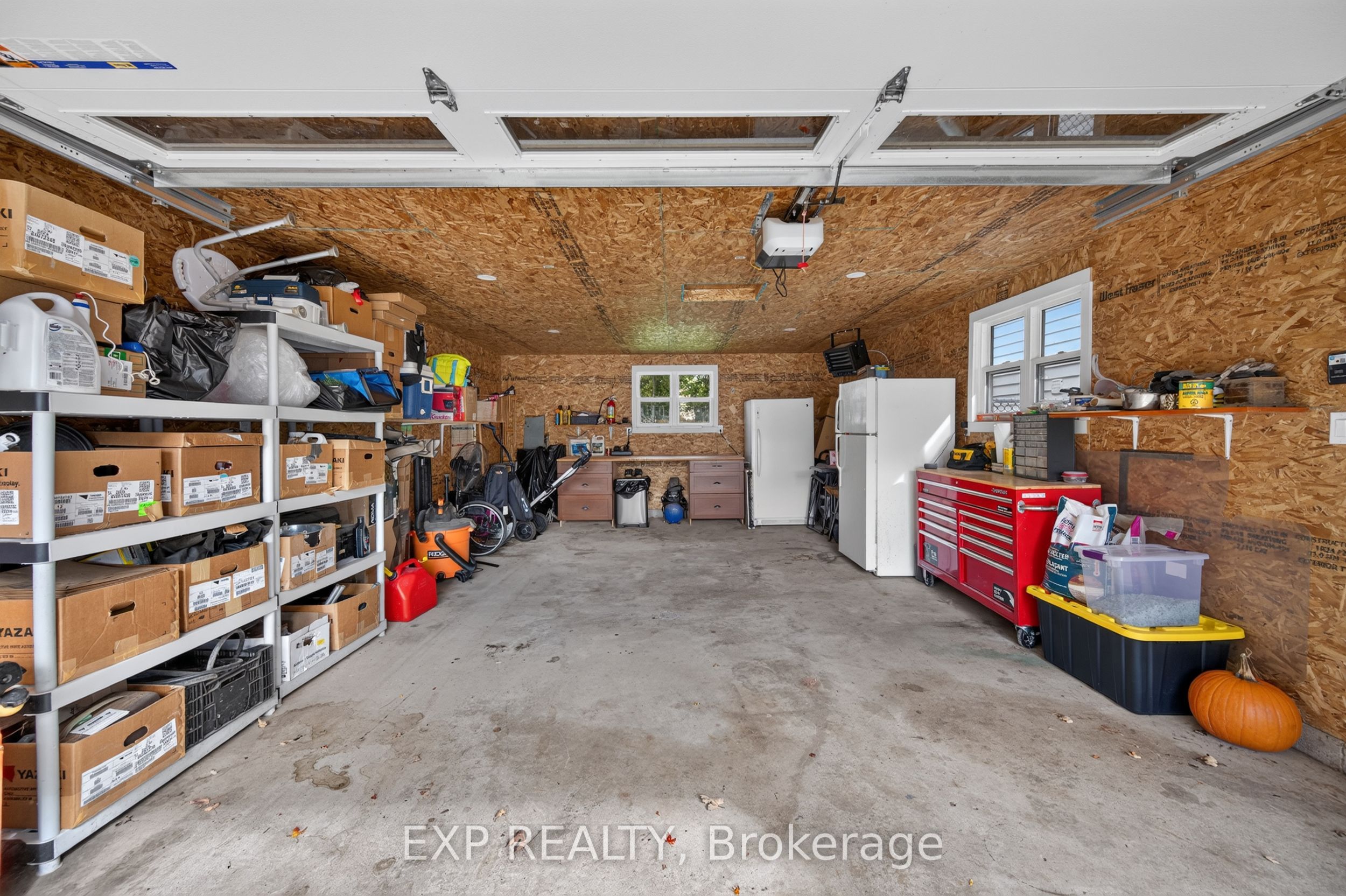481 Gold Street Property Photo 25