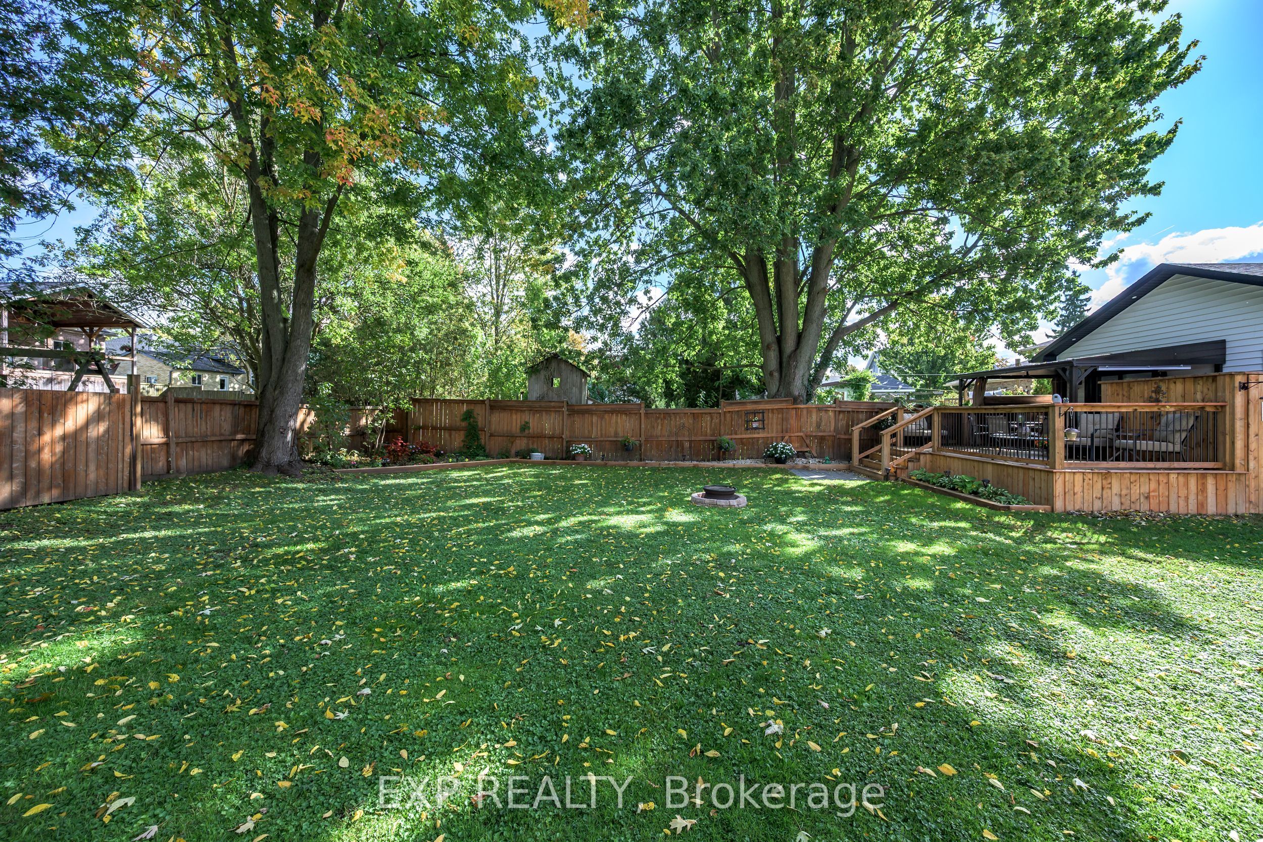 481 Gold Street Property Photo 32