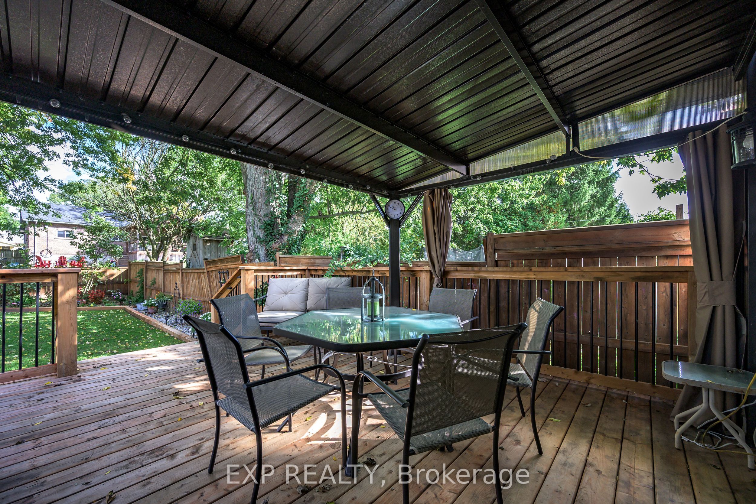 481 Gold Street Property Photo 35