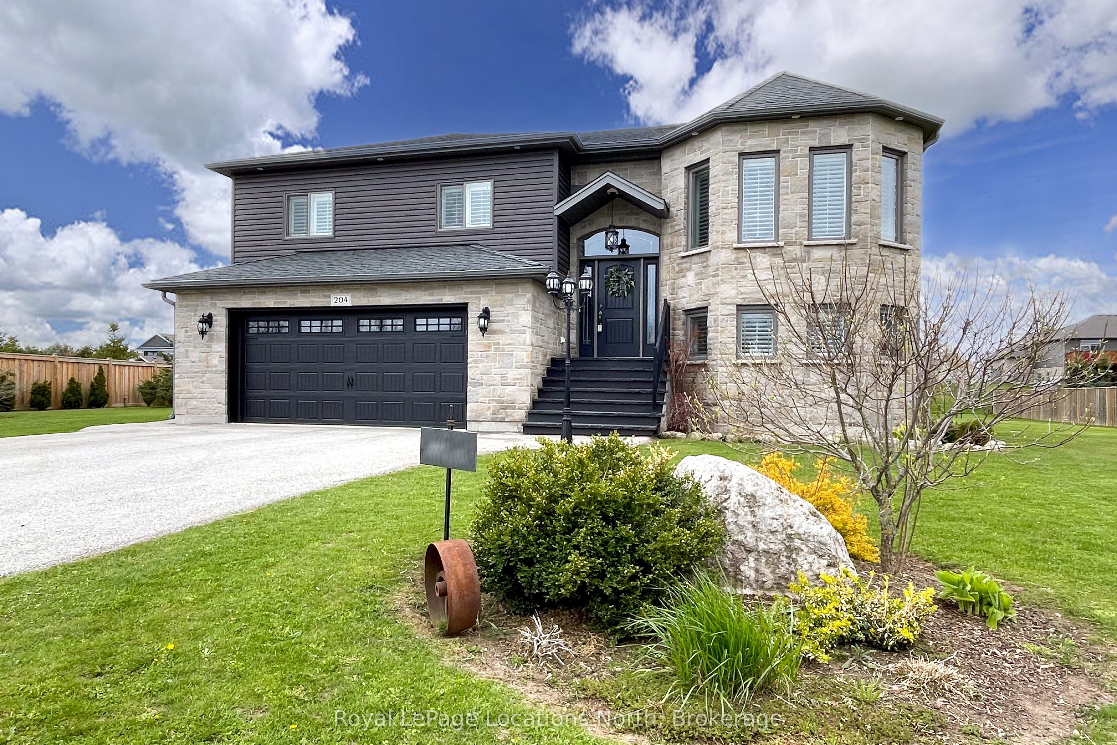 204 Mactay Drive Property Photo 1