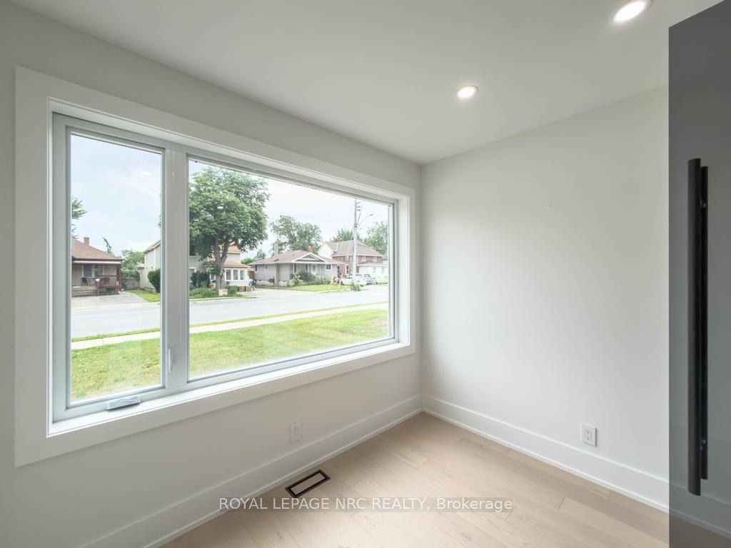 4392 Ontario Street Property Photo 12