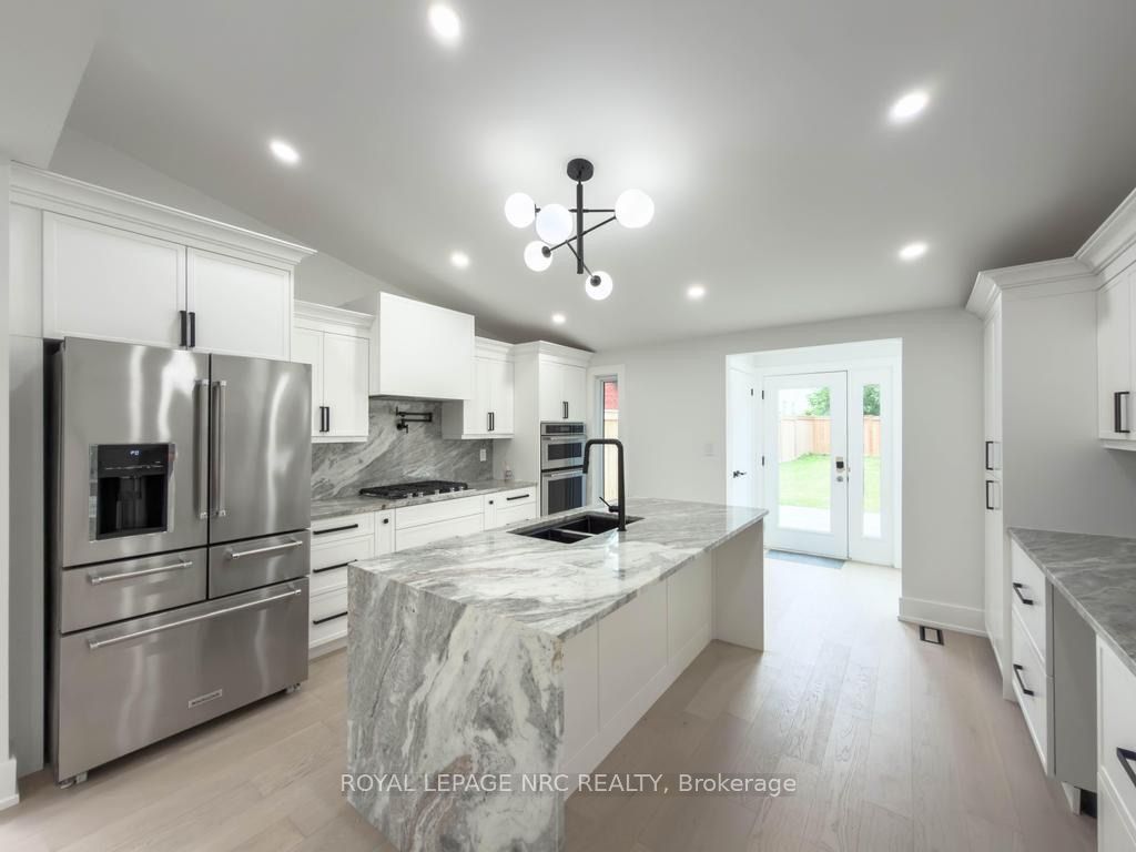 4392 Ontario Street Property Photo 17