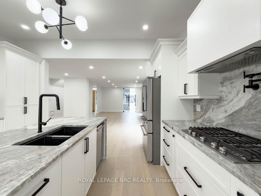 4392 Ontario Street Property Photo 18