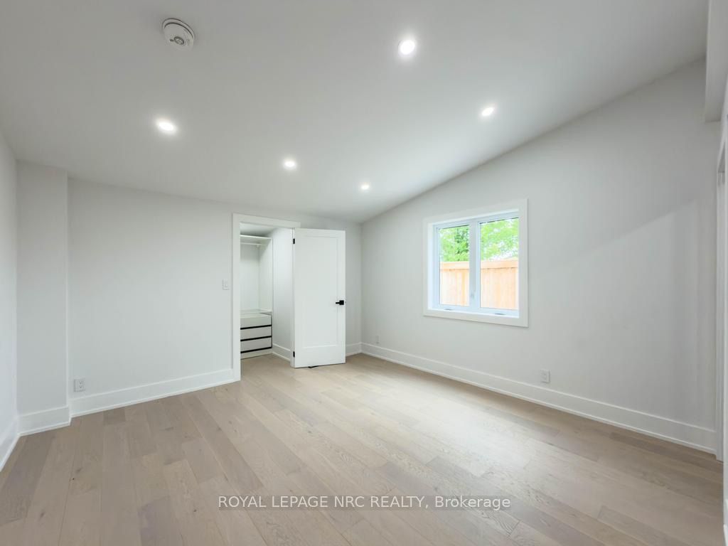 4392 Ontario Street Property Photo 24