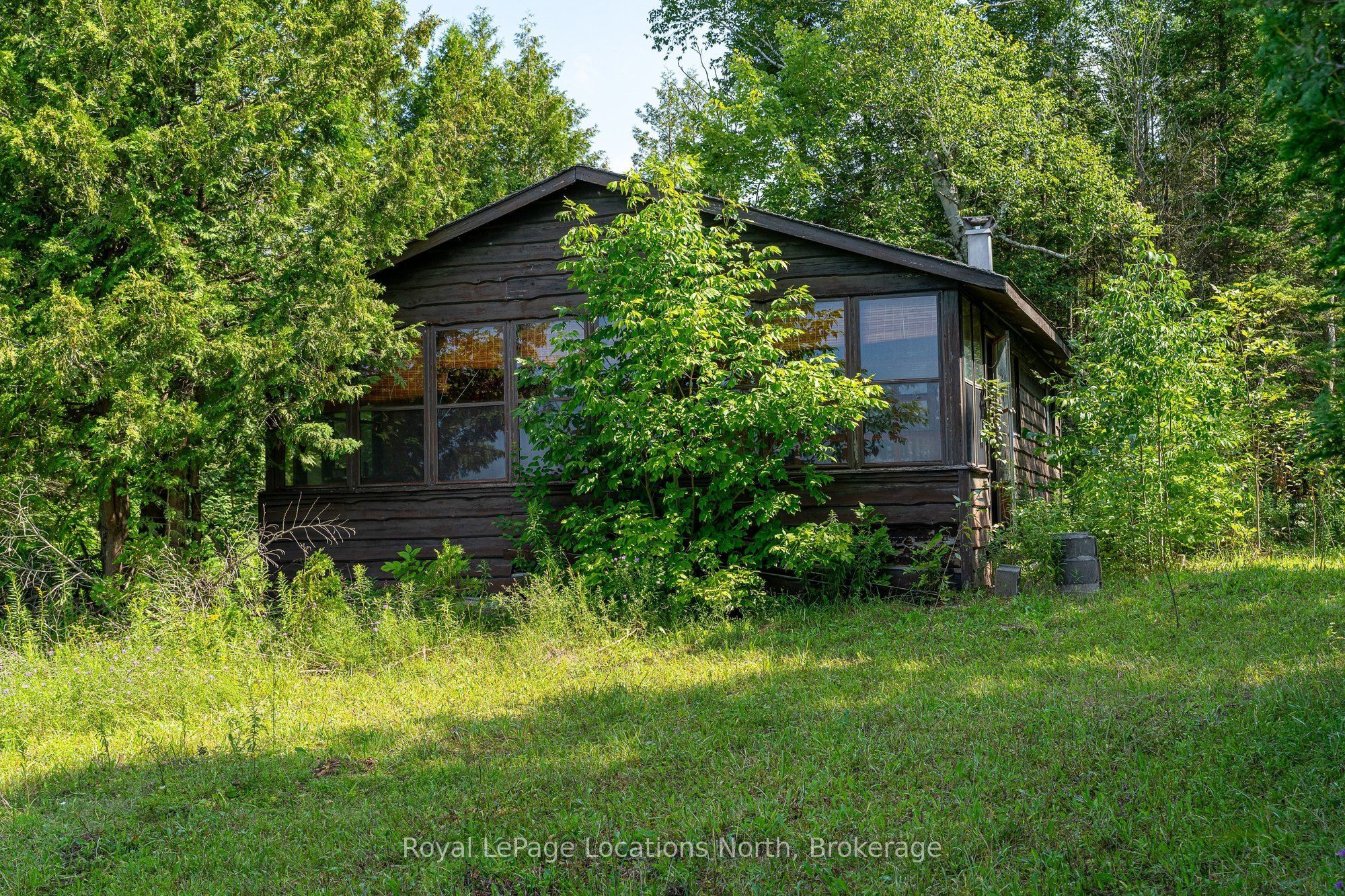 548037 3rd Side Road Property Photo 32