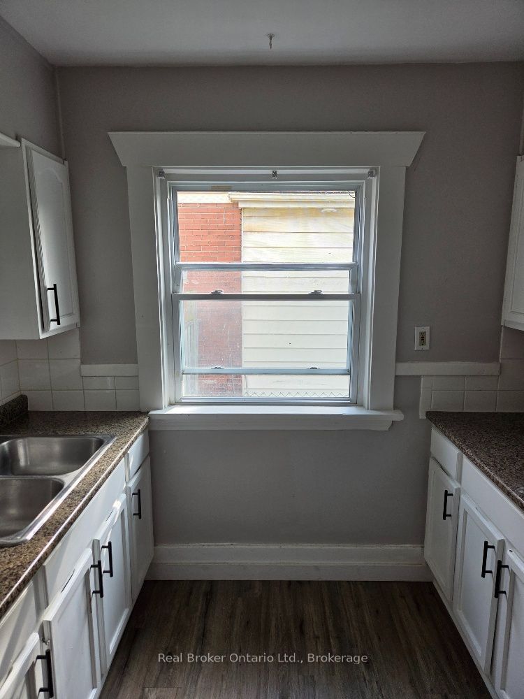 4940 Armoury Street Property Photo 4