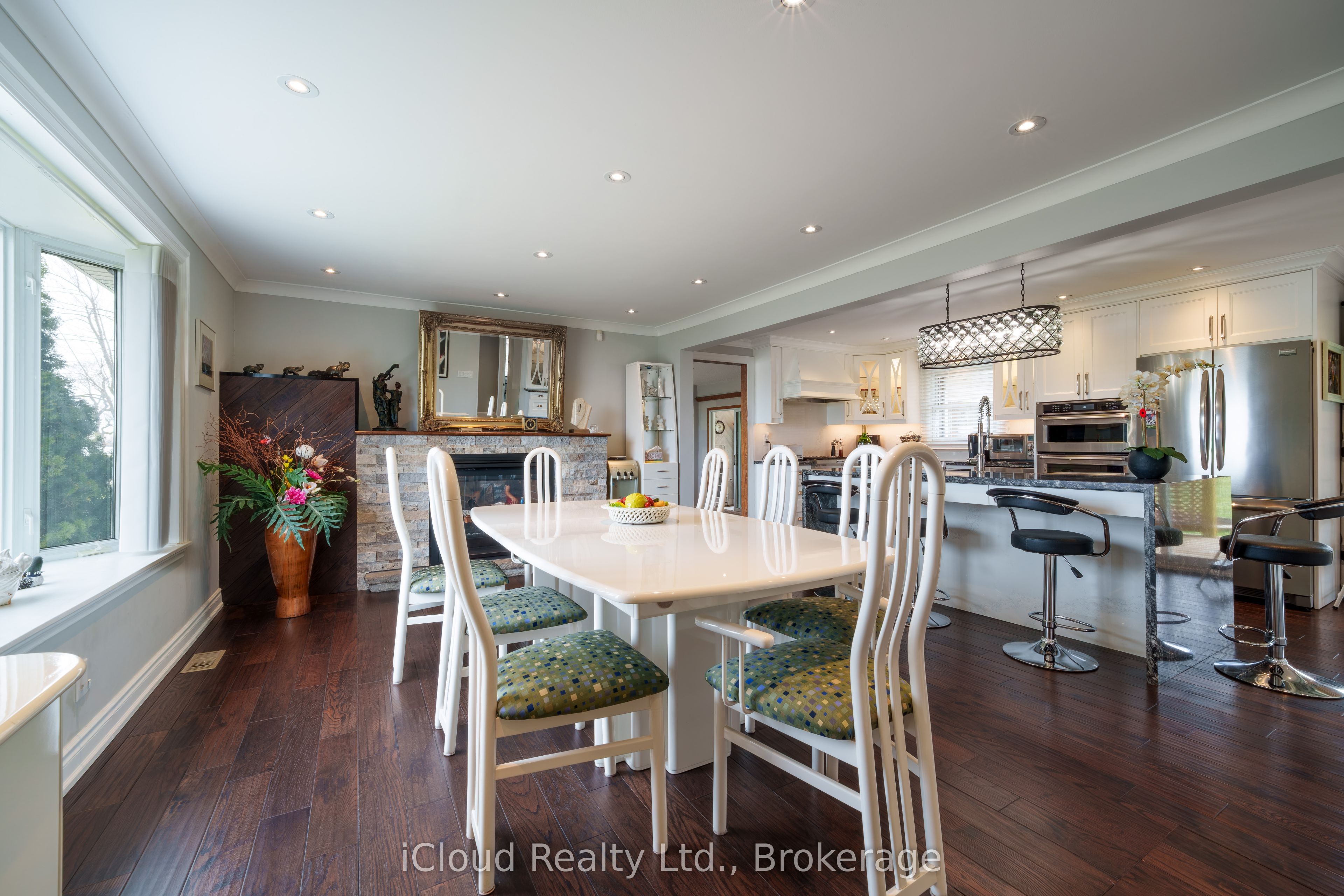 4099 Niagara Parkway Property Photo 6