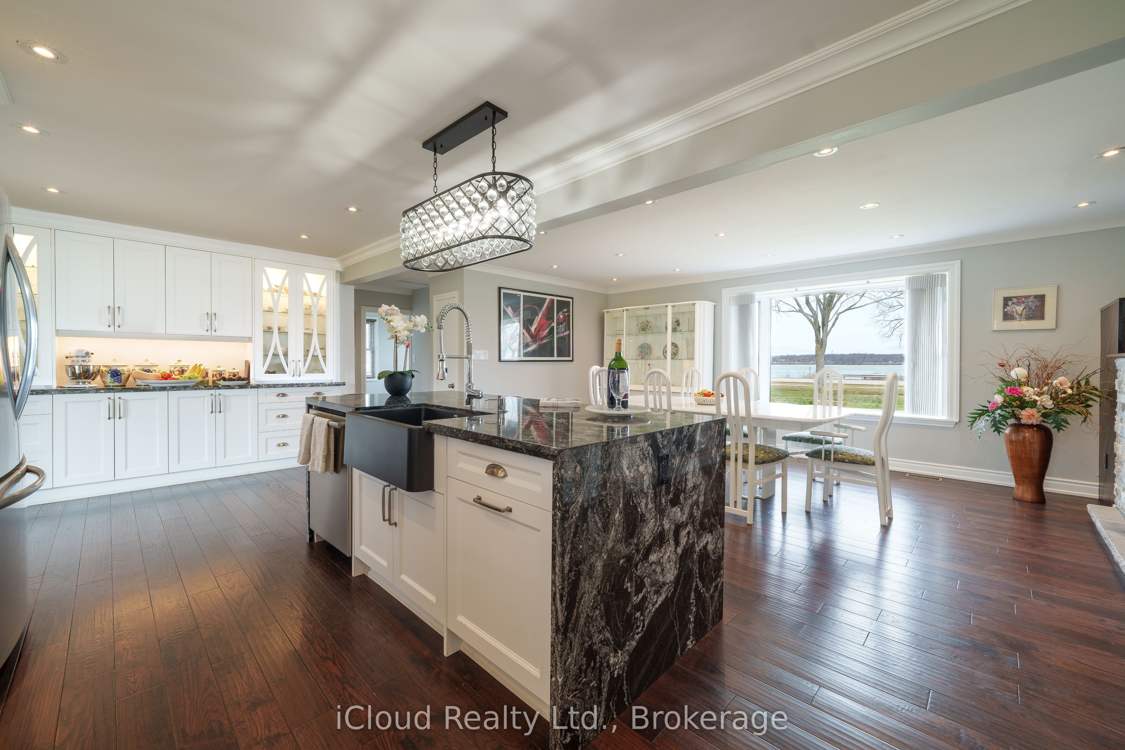 4099 Niagara Parkway Property Photo 8