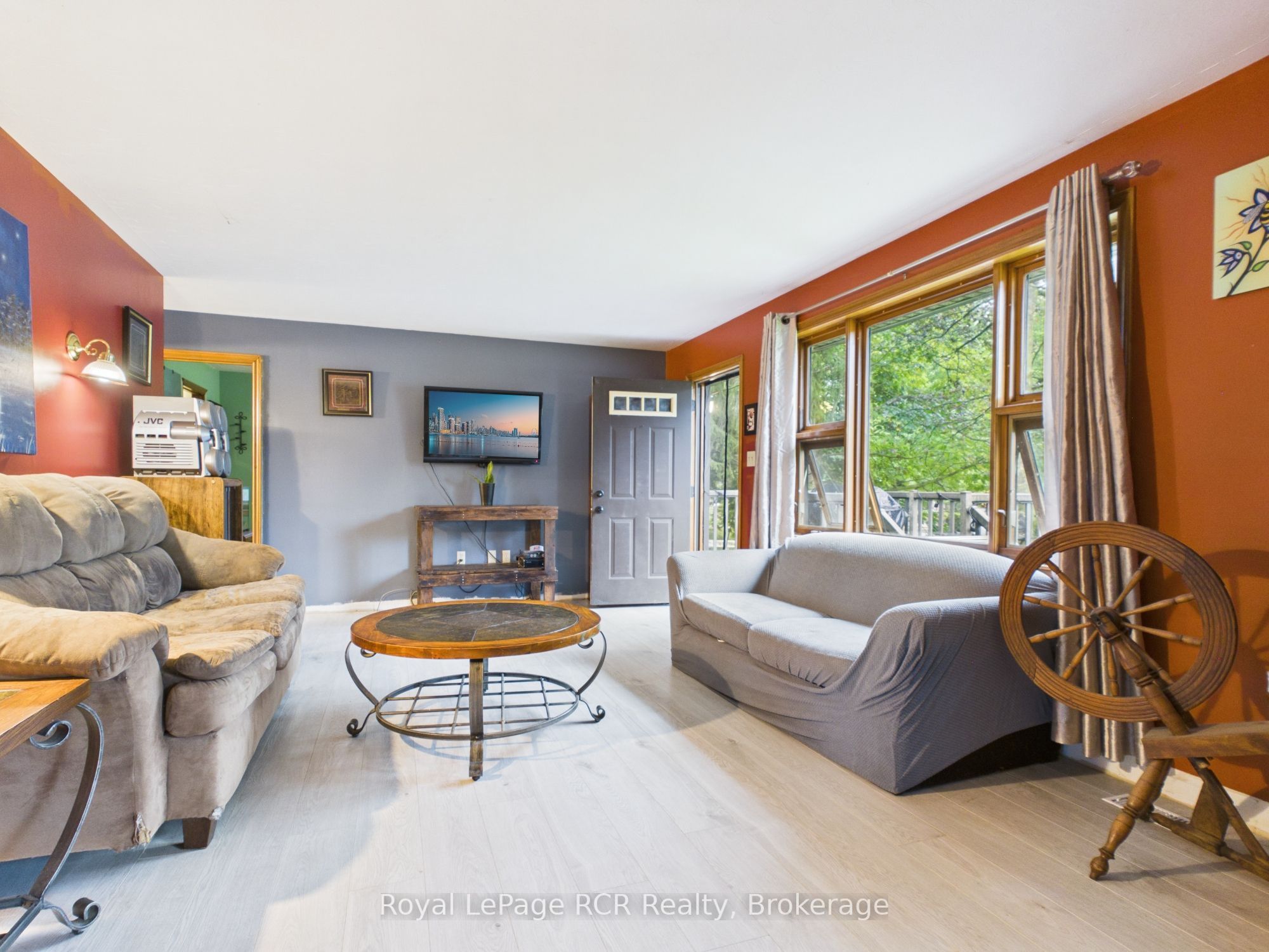 130 King Street Property Photo 12