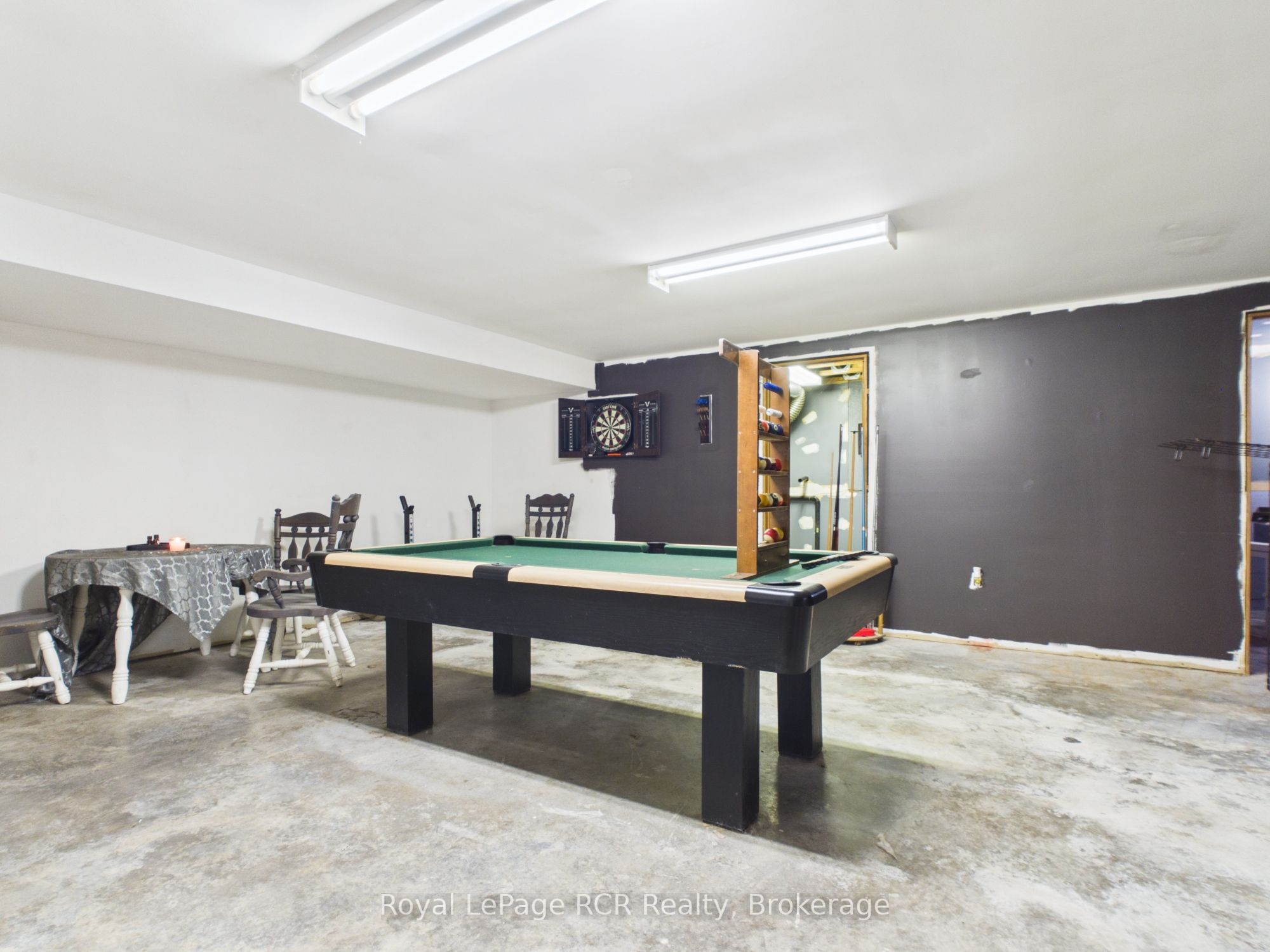 130 King Street Property Photo 18