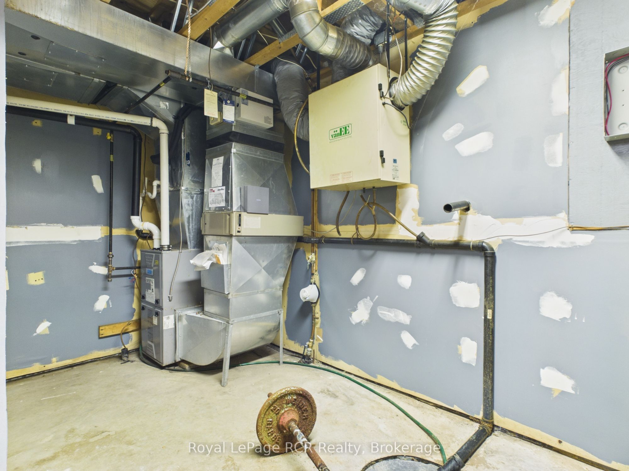 130 King Street Property Photo 20