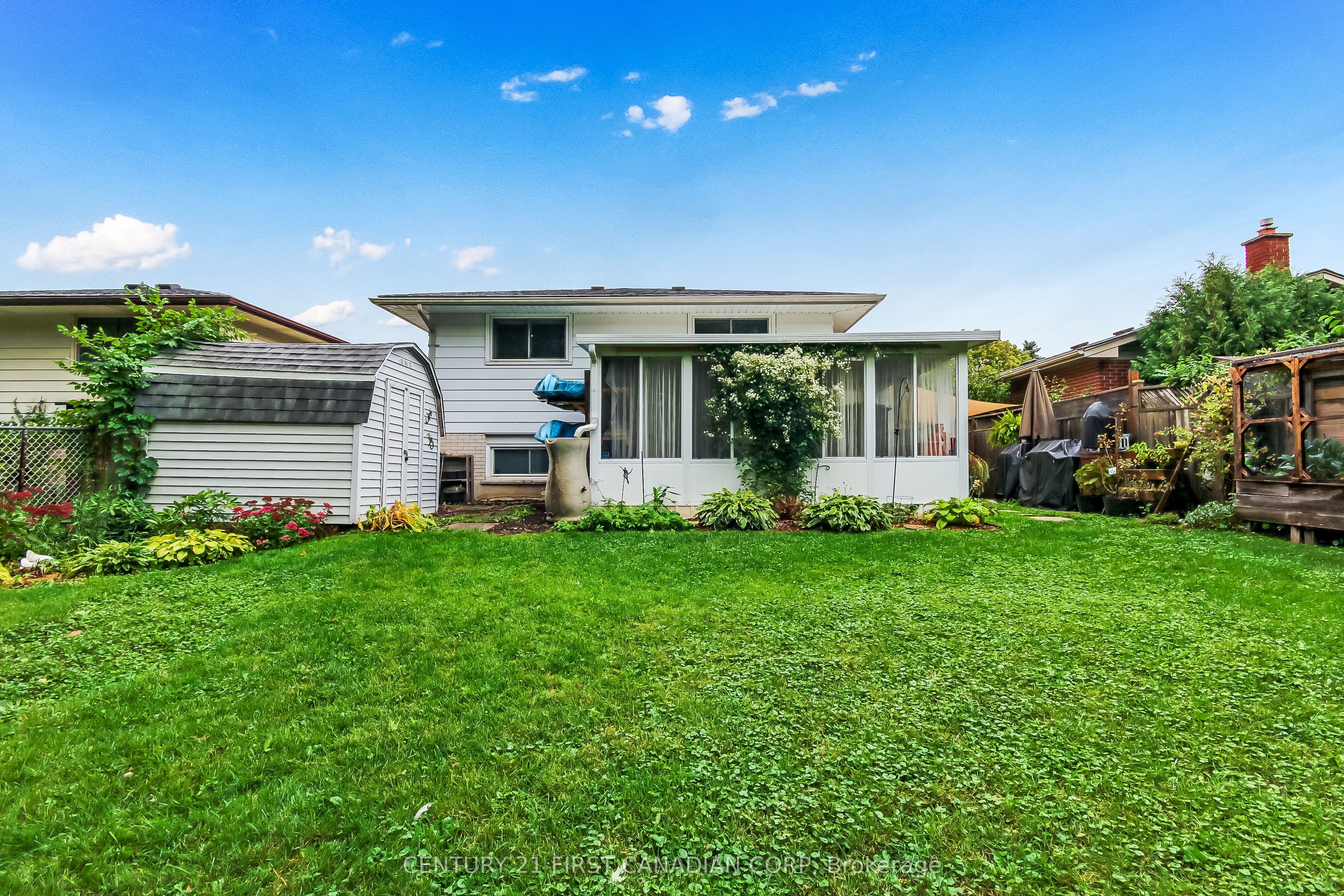 94 Nicholas Crescent Property Photo 25
