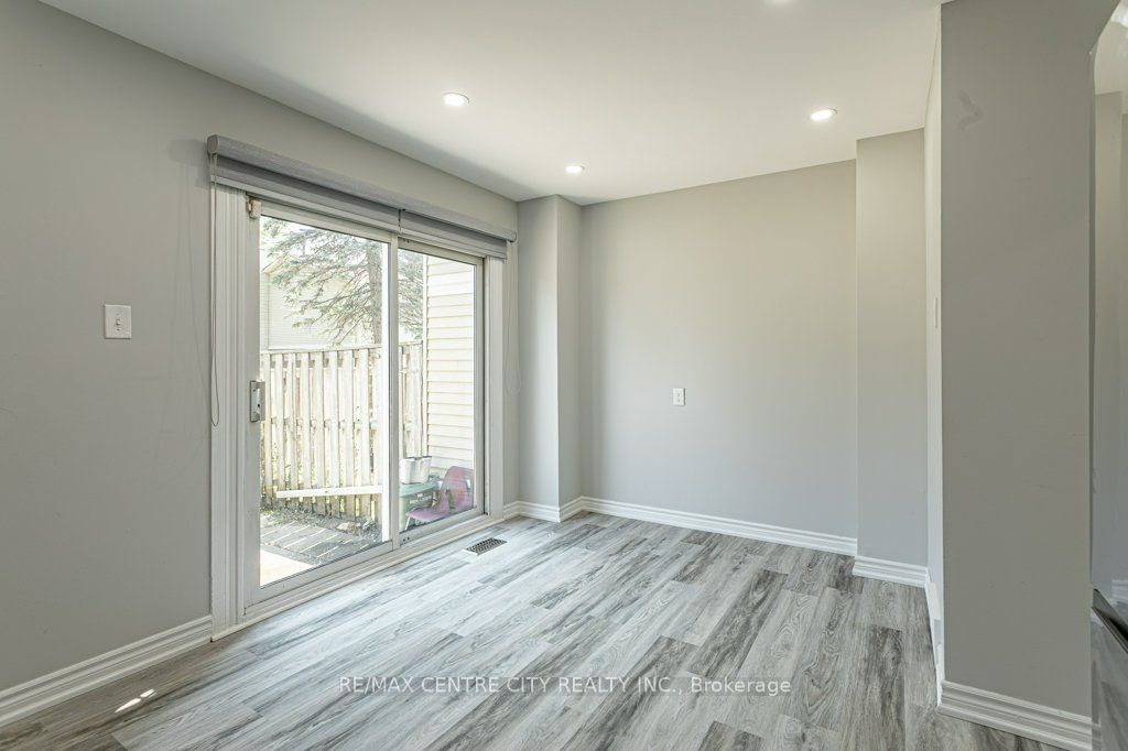 70 Fiddlers Green Road 88 Property Photo 10