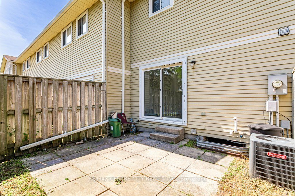 70 Fiddlers Green Road 88 Property Photo 20