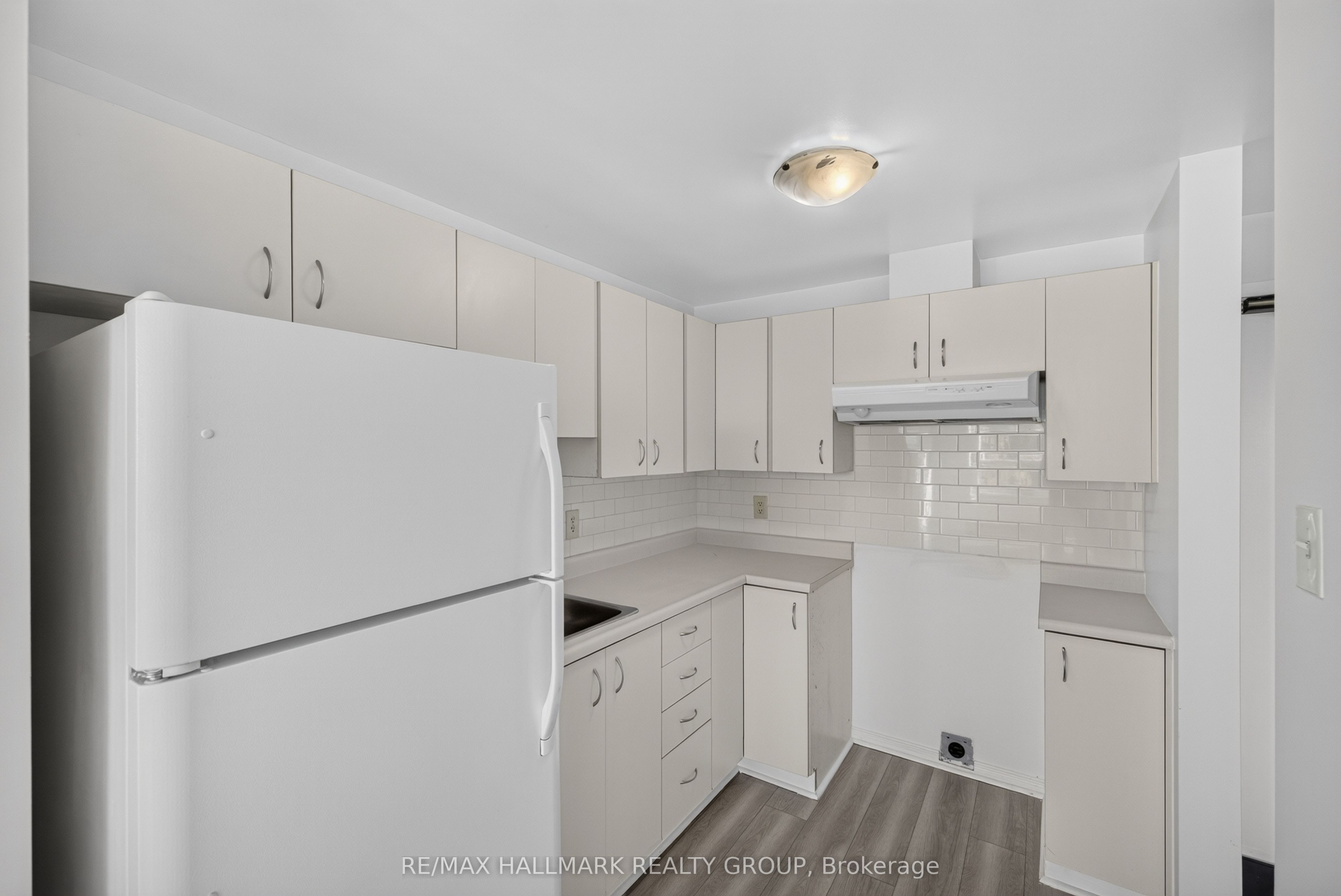 1177 Belanger Avenue 407 Property Photo 7