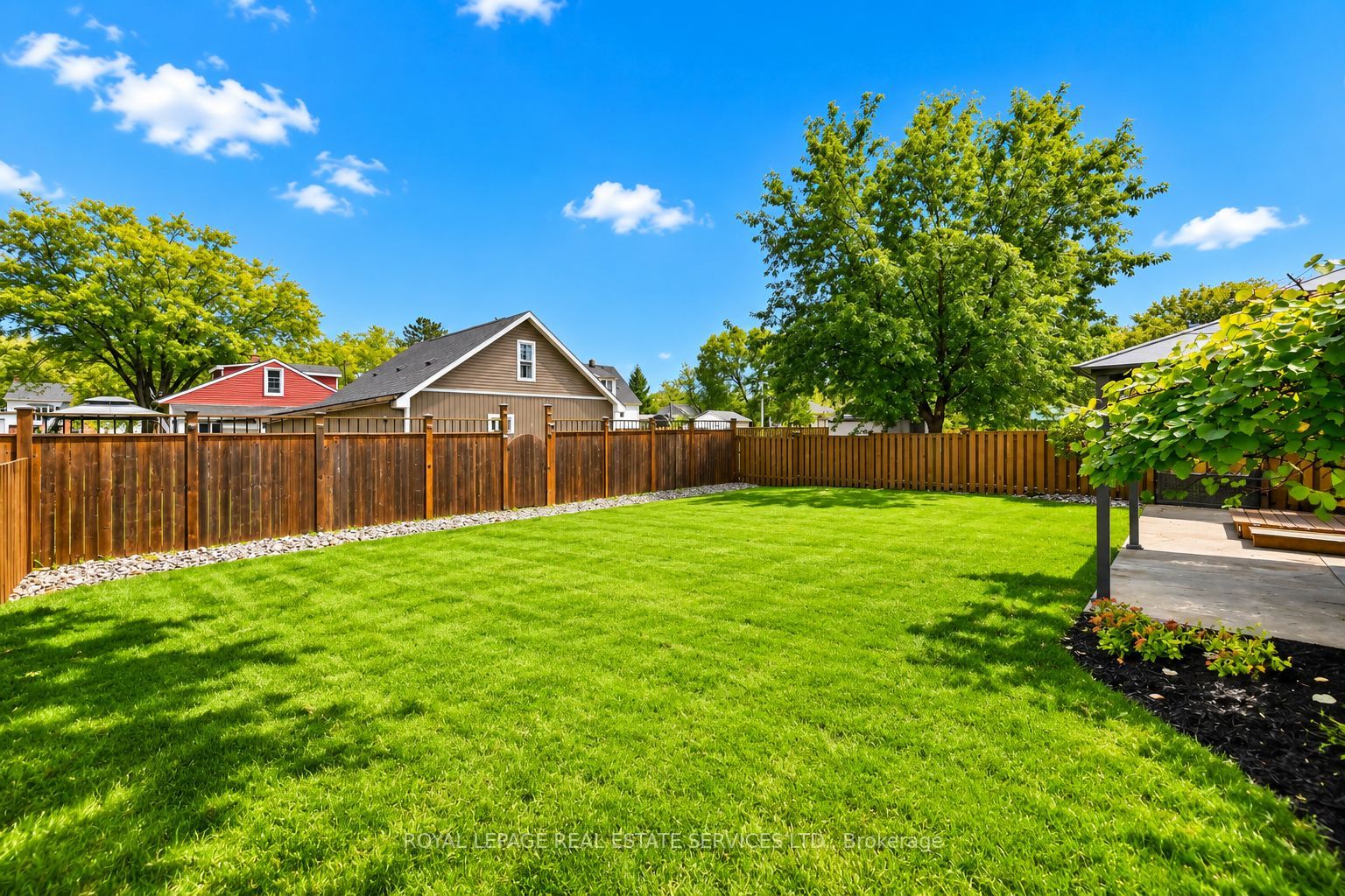 44 Thorold Avenue Property Photo 33