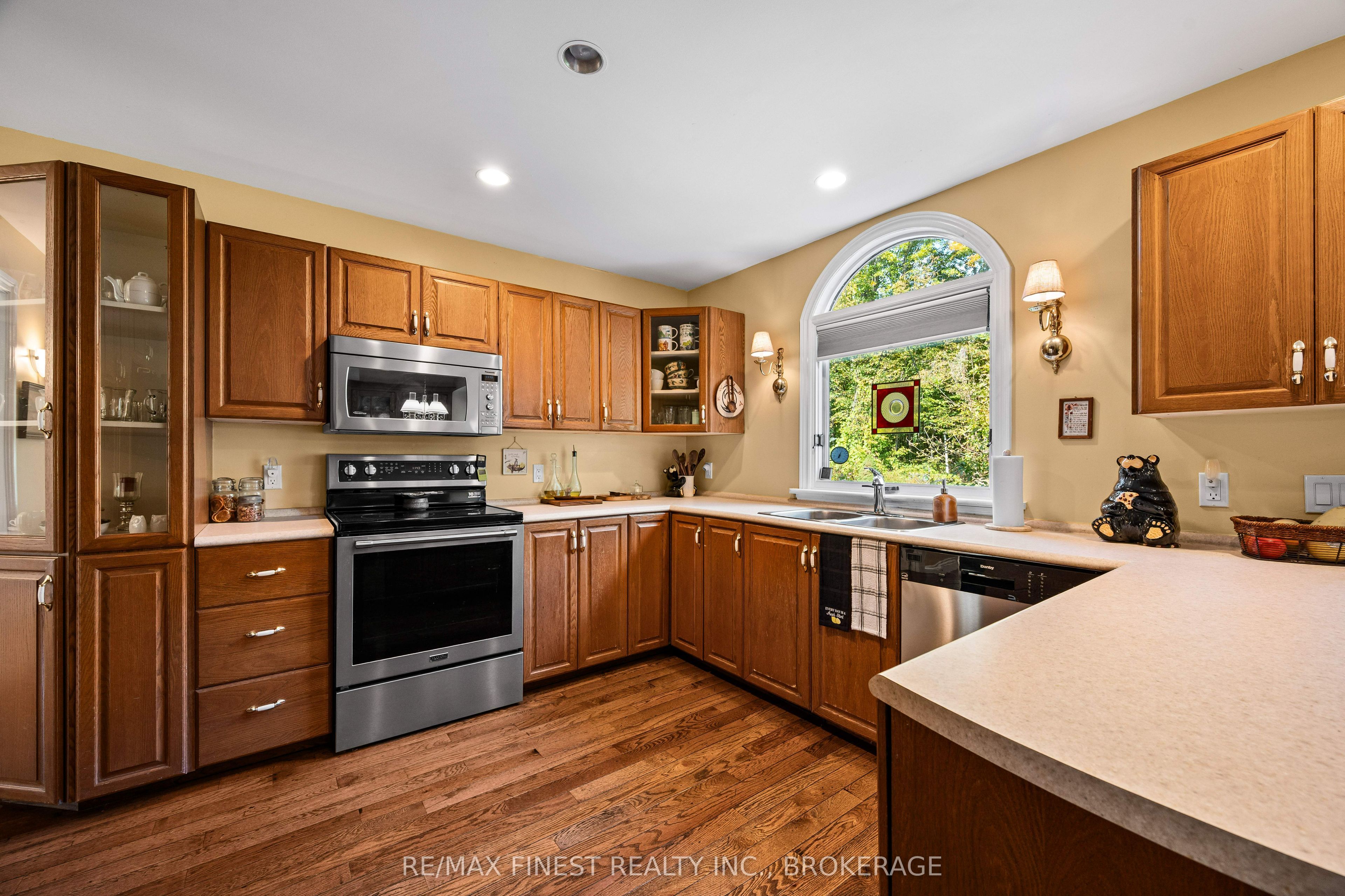 2032 Valleyview Drive Property Photo 11