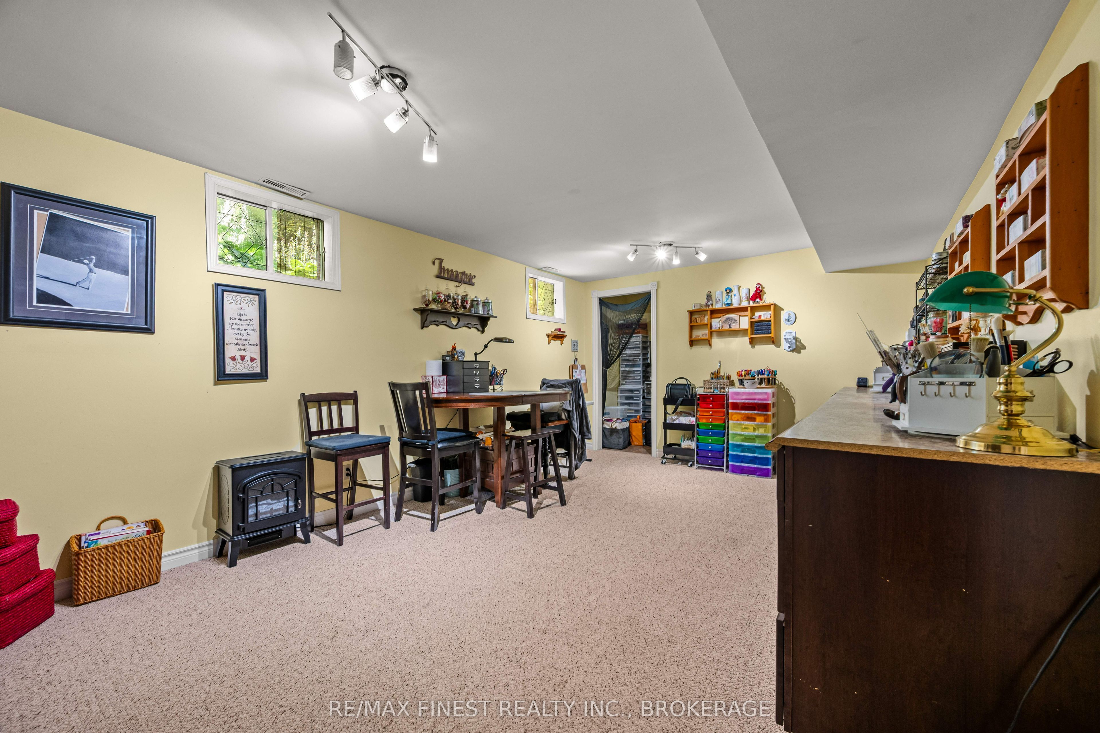 2032 Valleyview Drive Property Photo 35
