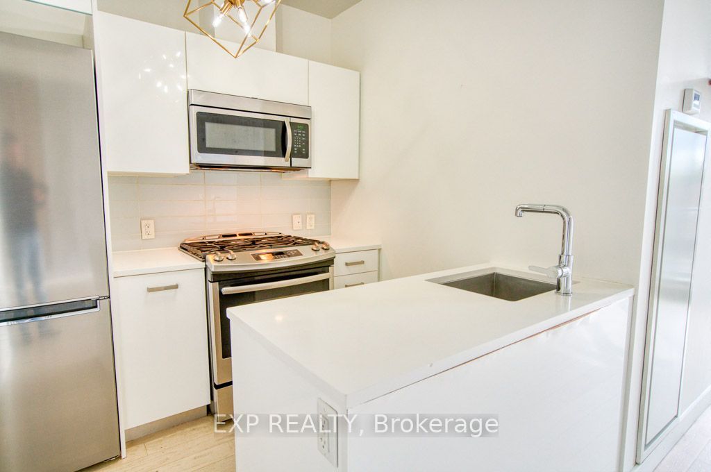 224 Lyon Street N 401 Property Photo 11