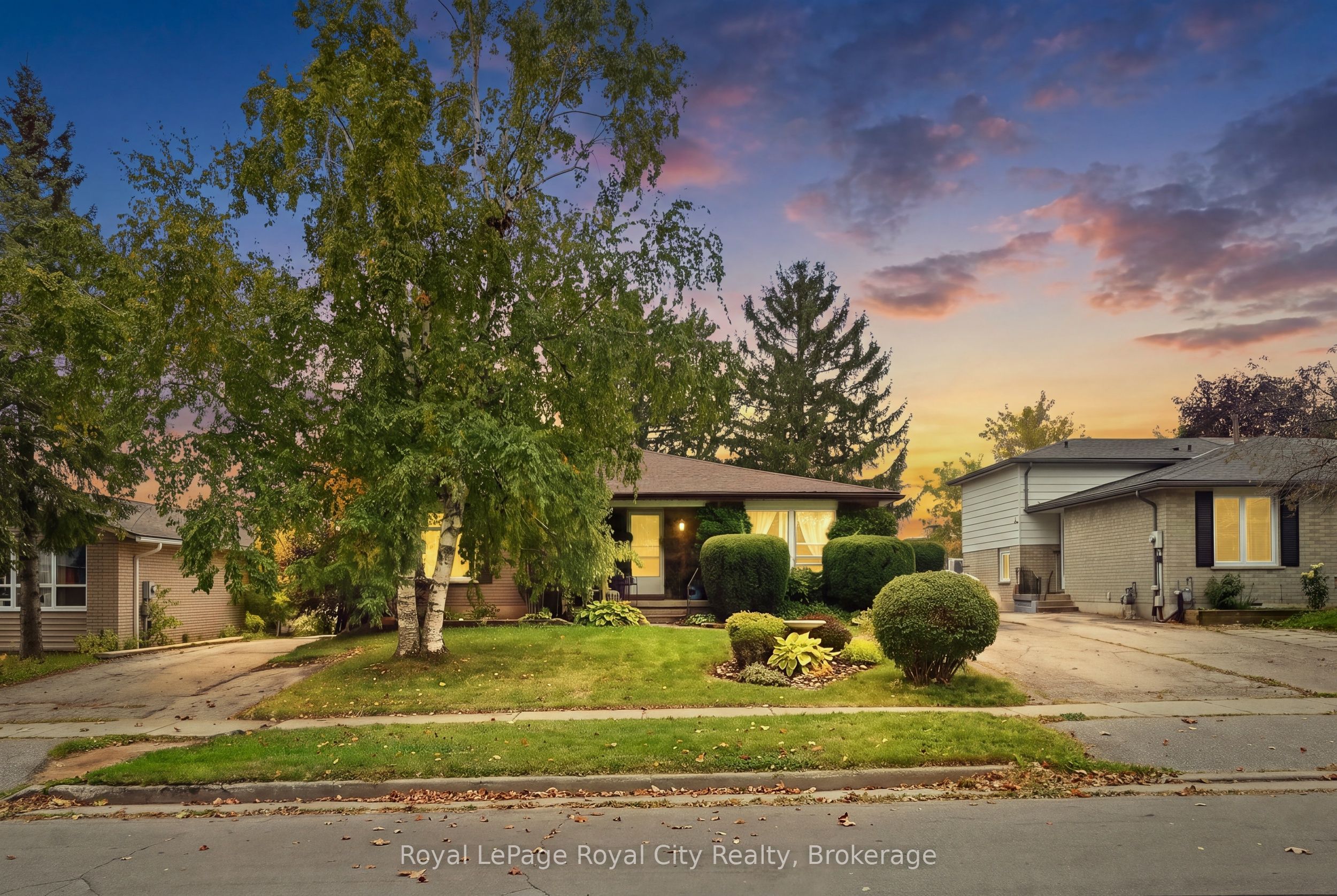 37 Mcilwraith Crescent Upper Property Photo 2