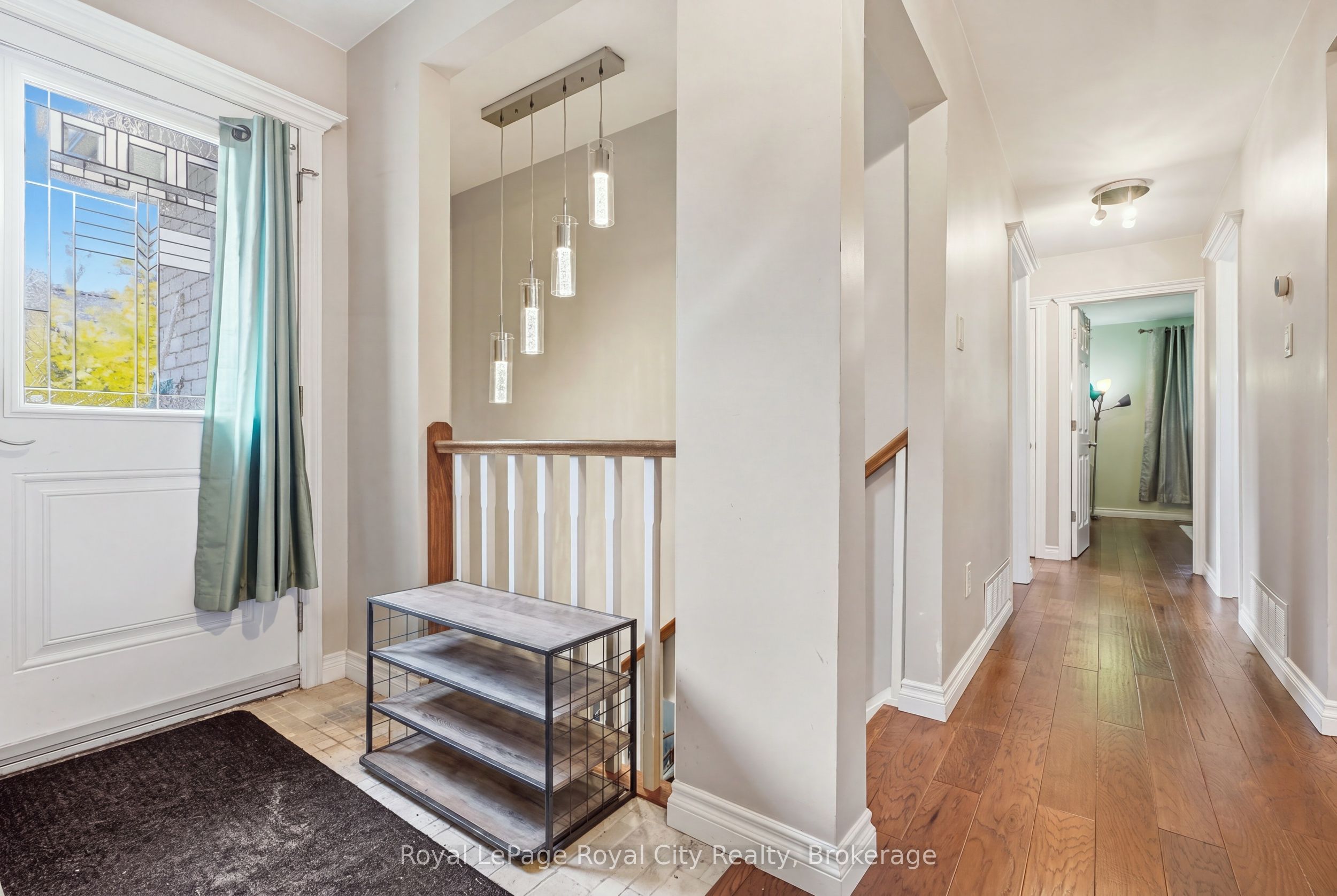 37 Mcilwraith Crescent Upper Property Photo 10