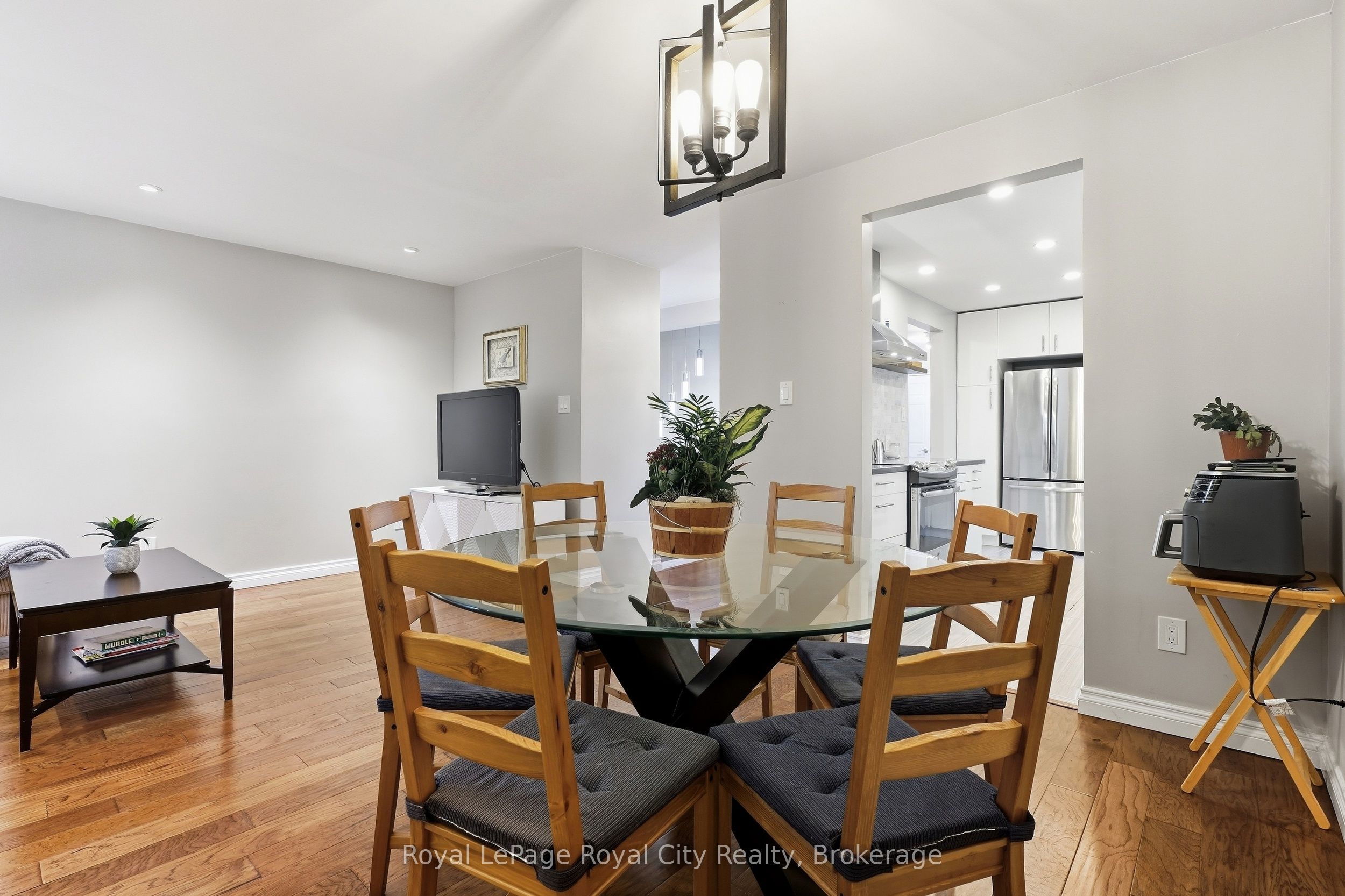 37 Mcilwraith Crescent Upper Property Photo 13