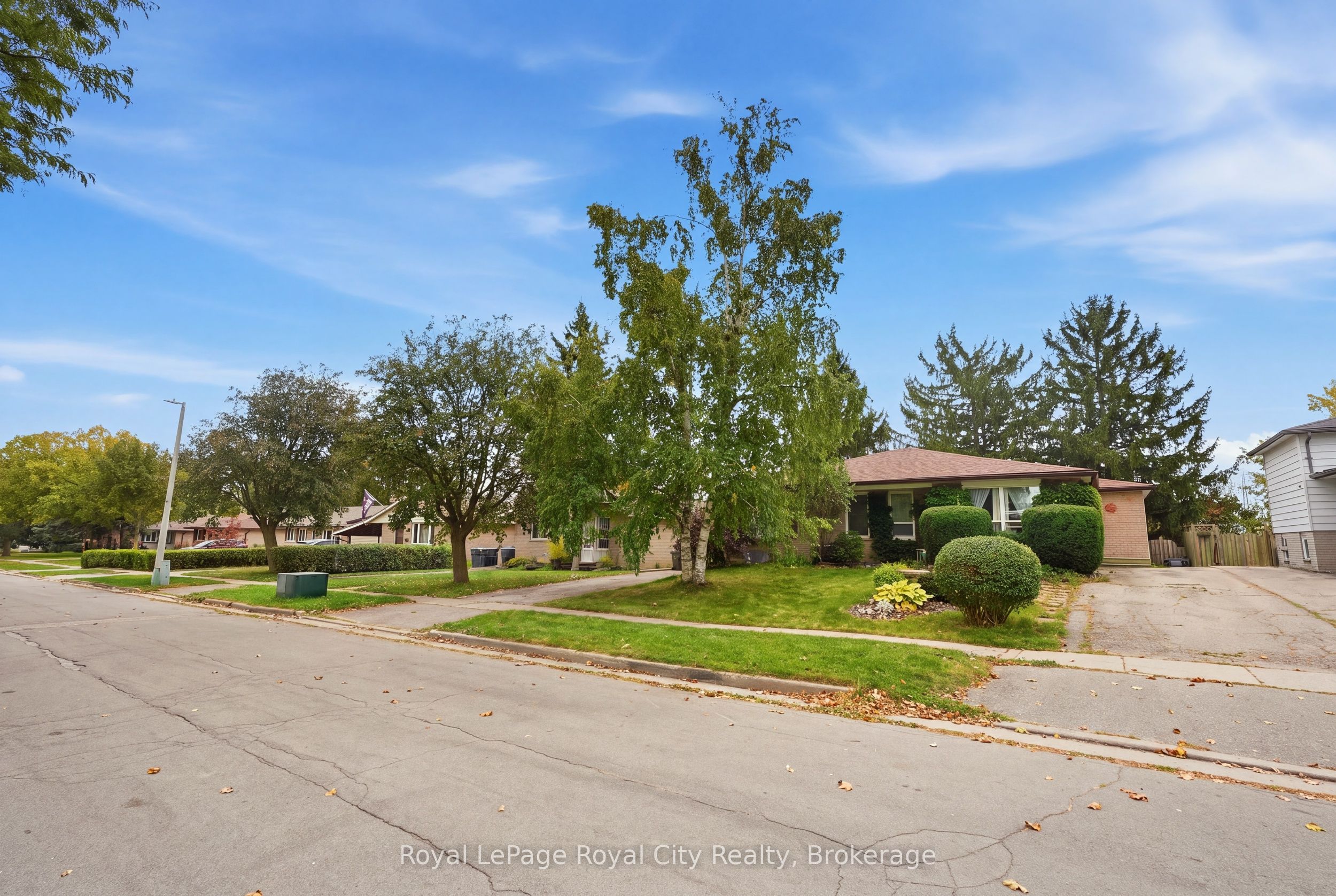 37 Mcilwraith Crescent Upper Property Photo 25