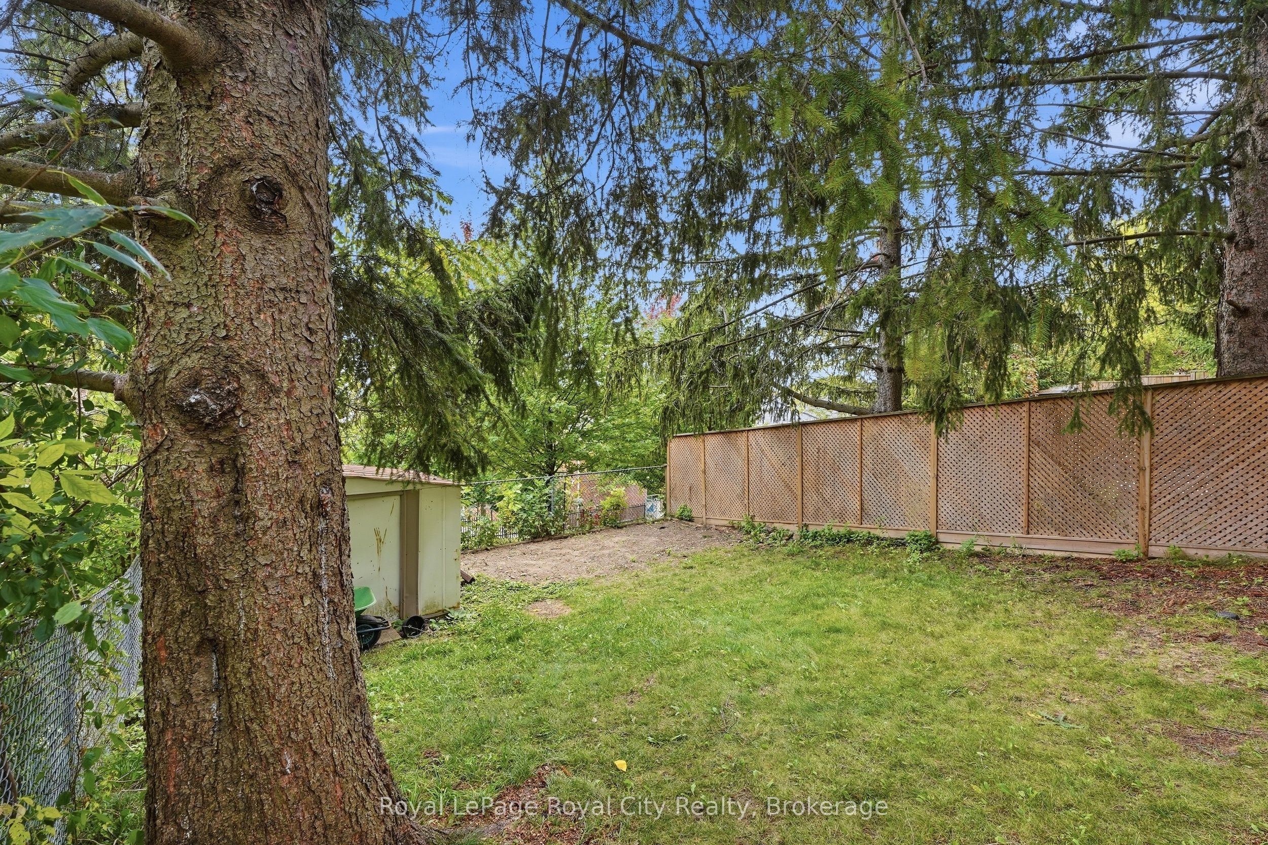 37 Mcilwraith Crescent Upper Property Photo 29