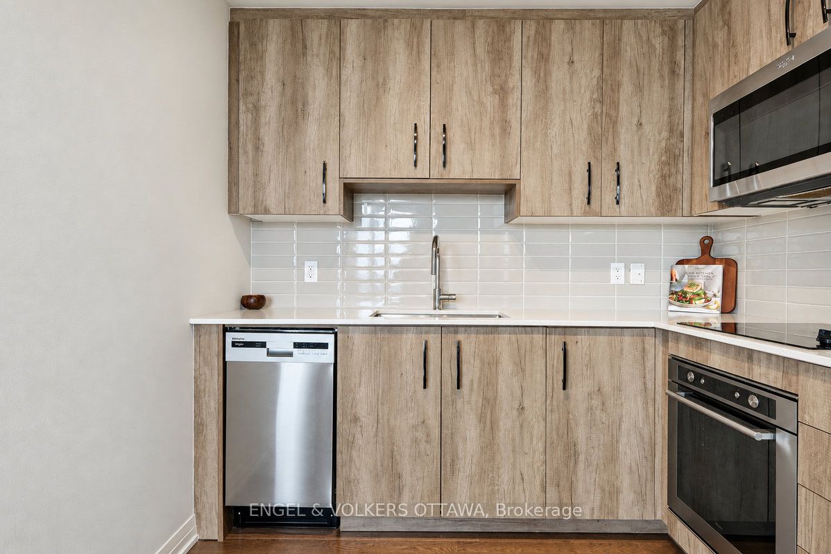 805 Carling Avenue 1507 Property Photo 11