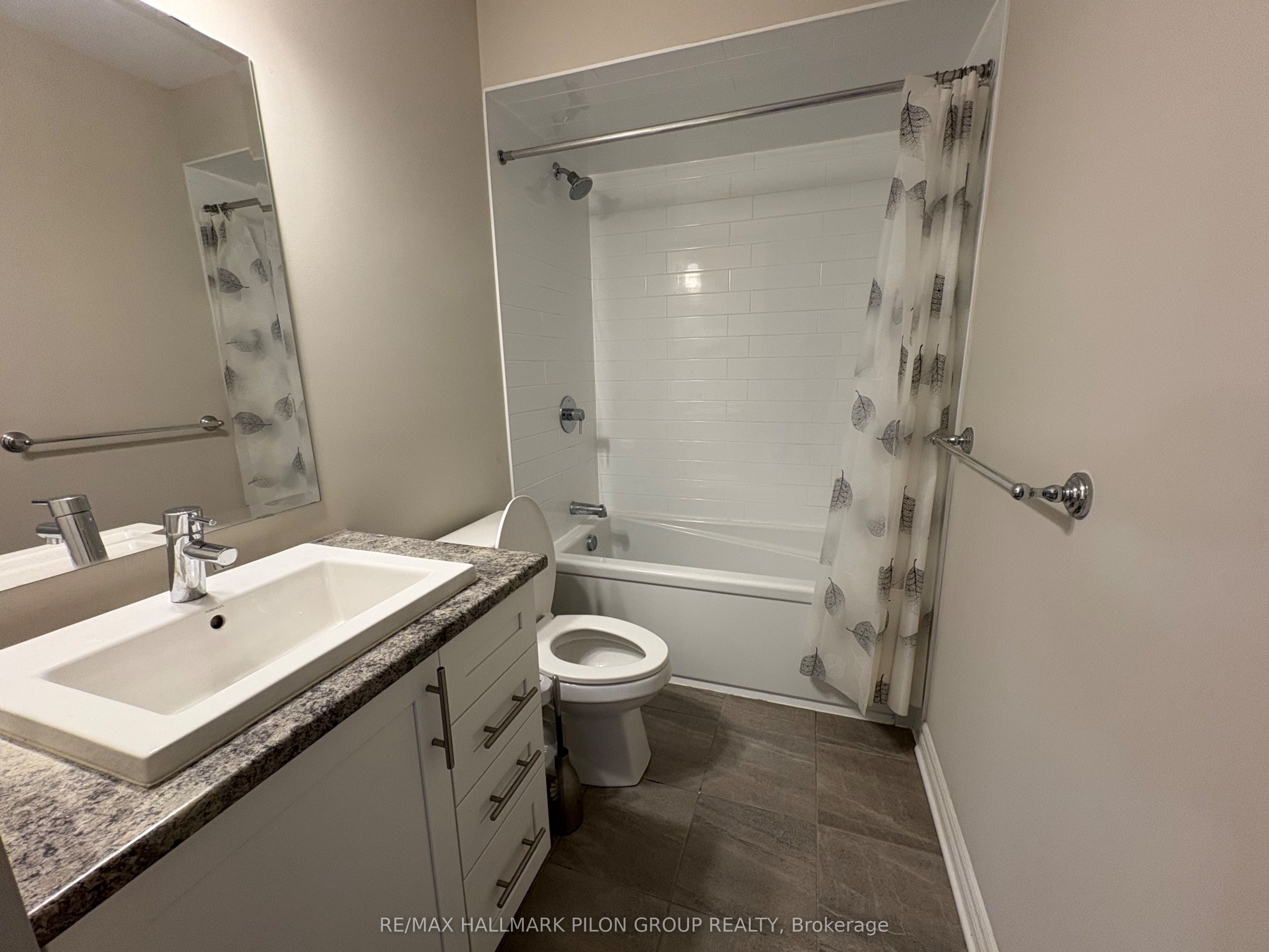 324 Rainrock Crescent Property Photo 15
