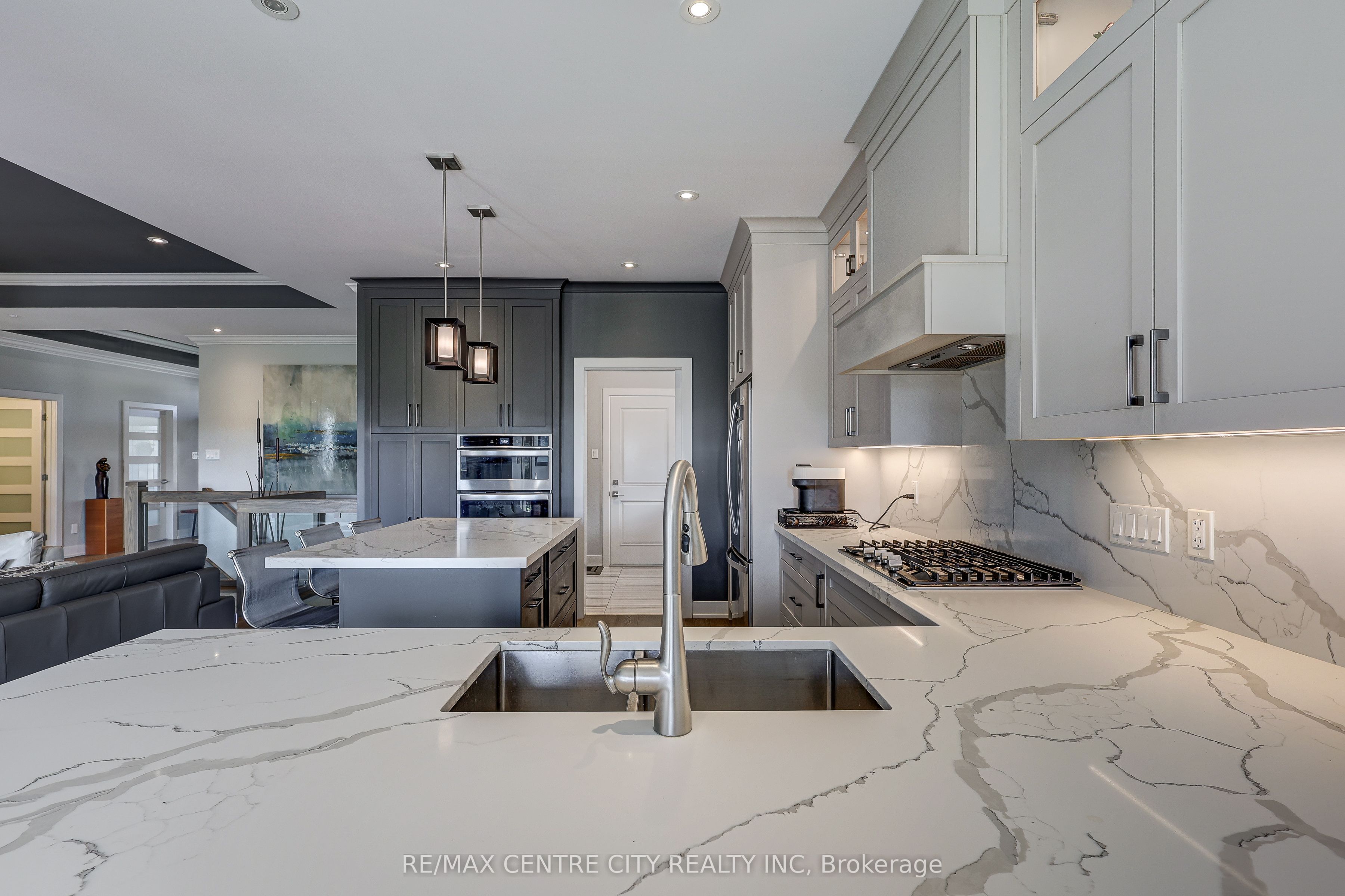 151 Robin Ridge Drive Property Photo 16