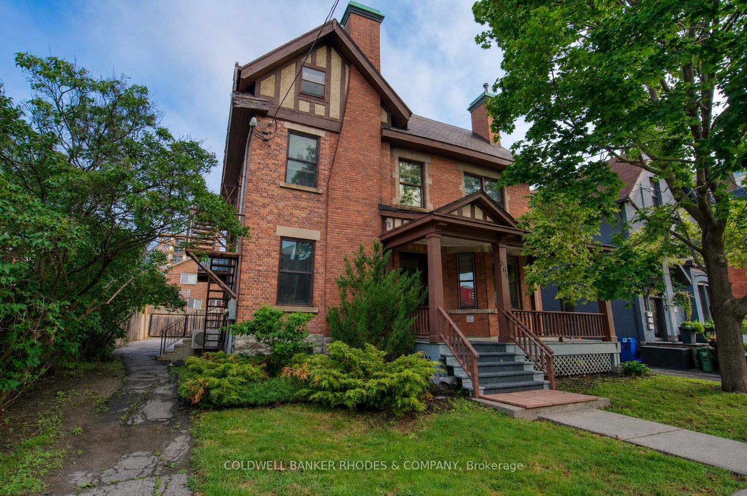 363 Waverley Street Property Photo 1