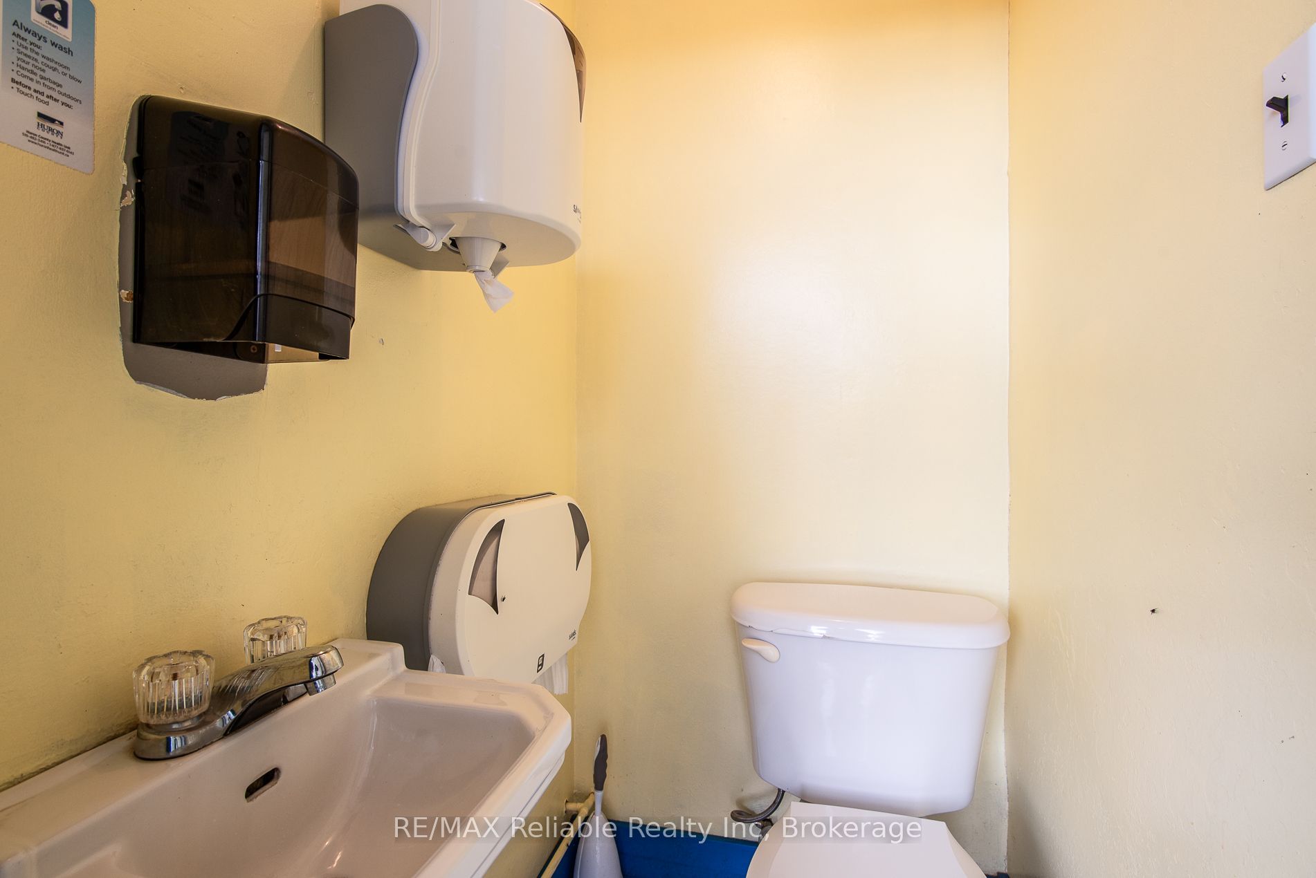 6 London Road Property Photo 28