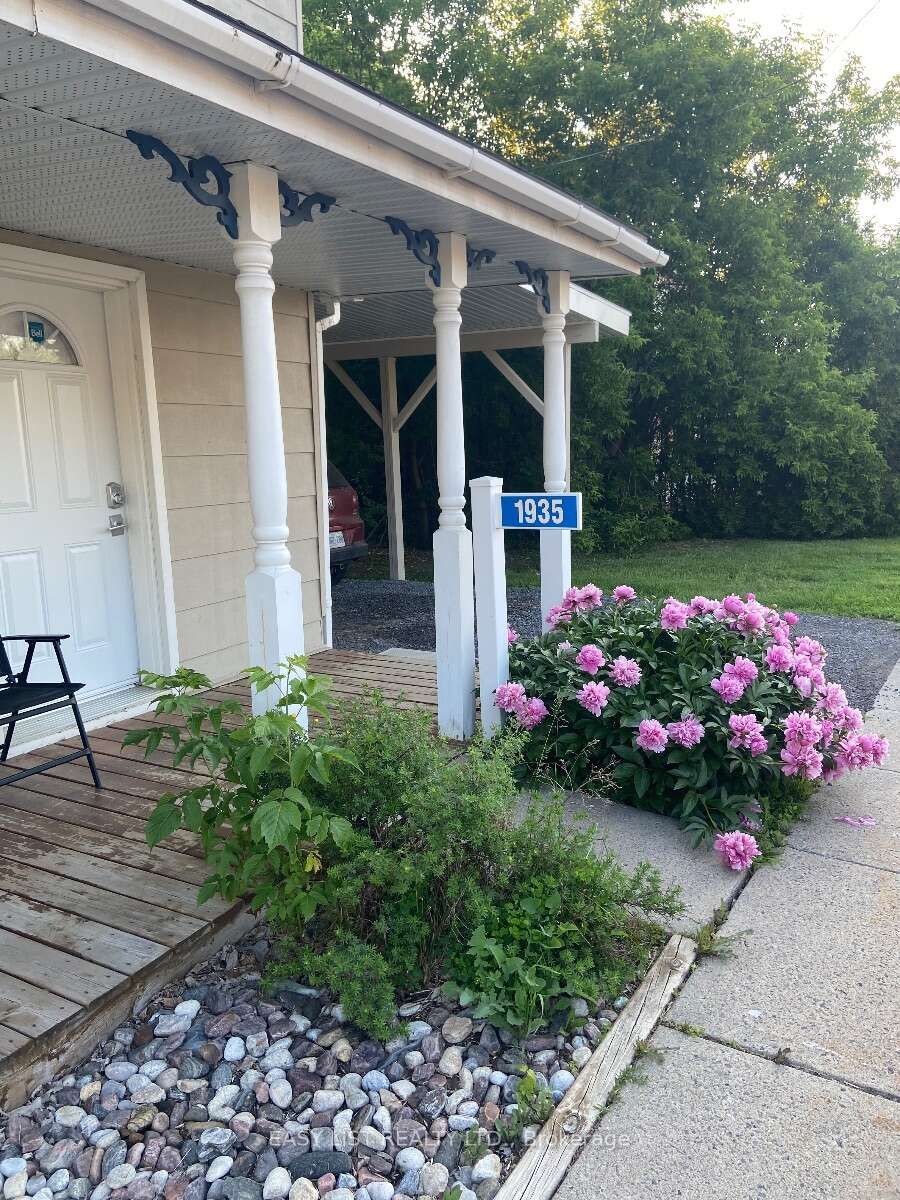 1935 Front Road Property Photo 2
