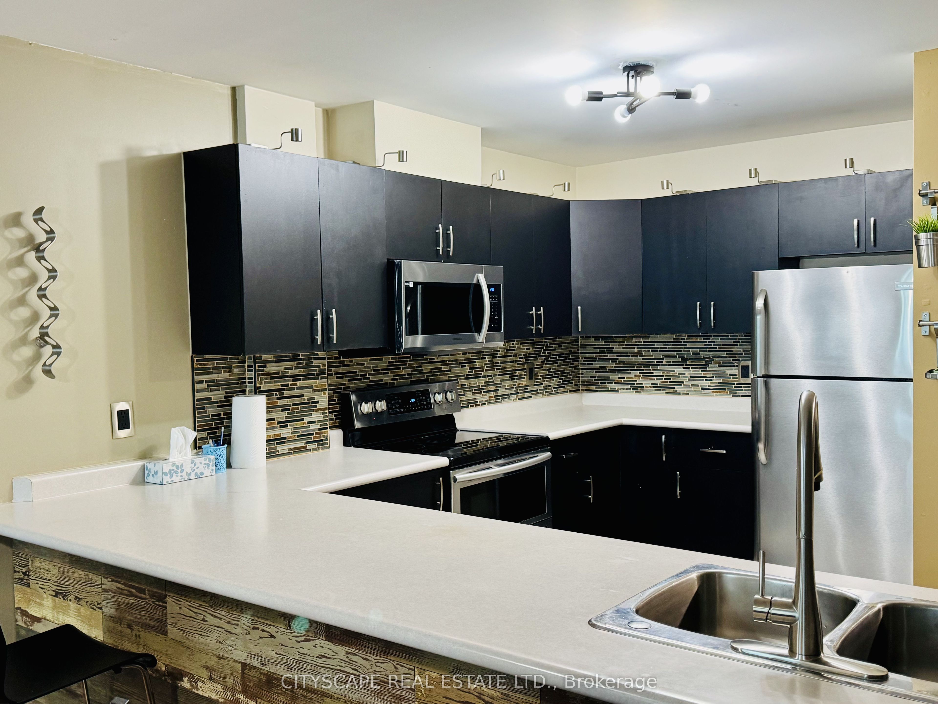 540 Ouellette Avenue 5f Property Photo 11