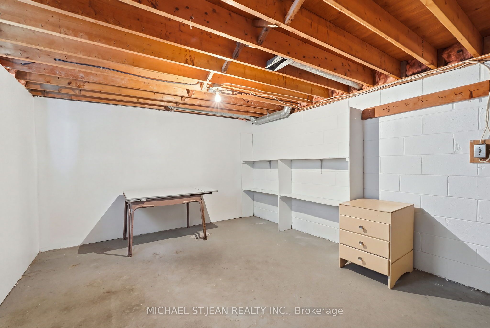 32 San Fernando Drive Property Photo 38