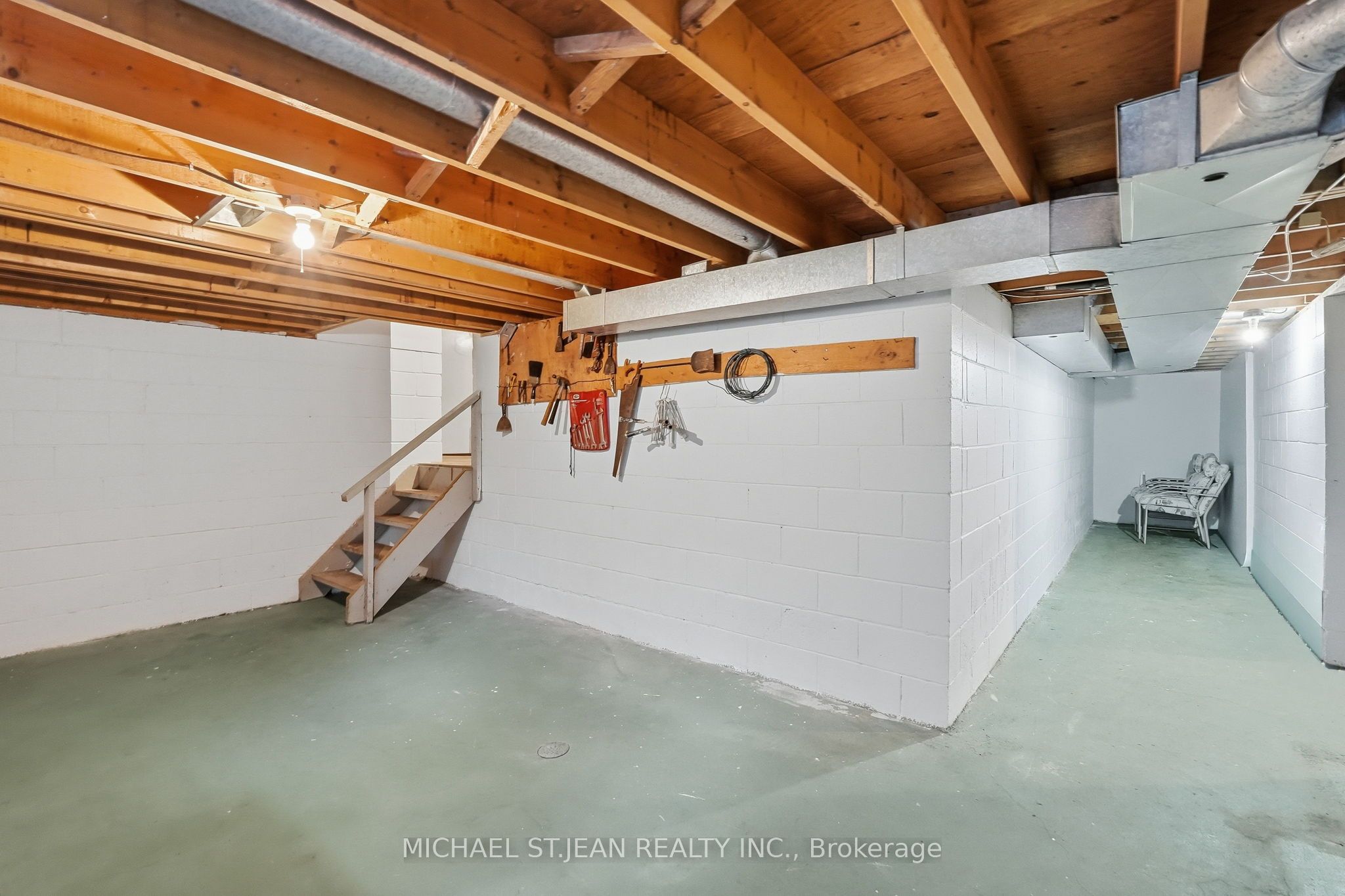 32 San Fernando Drive Property Photo 39