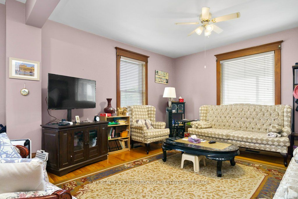 595 Craigen Road Property Photo 16