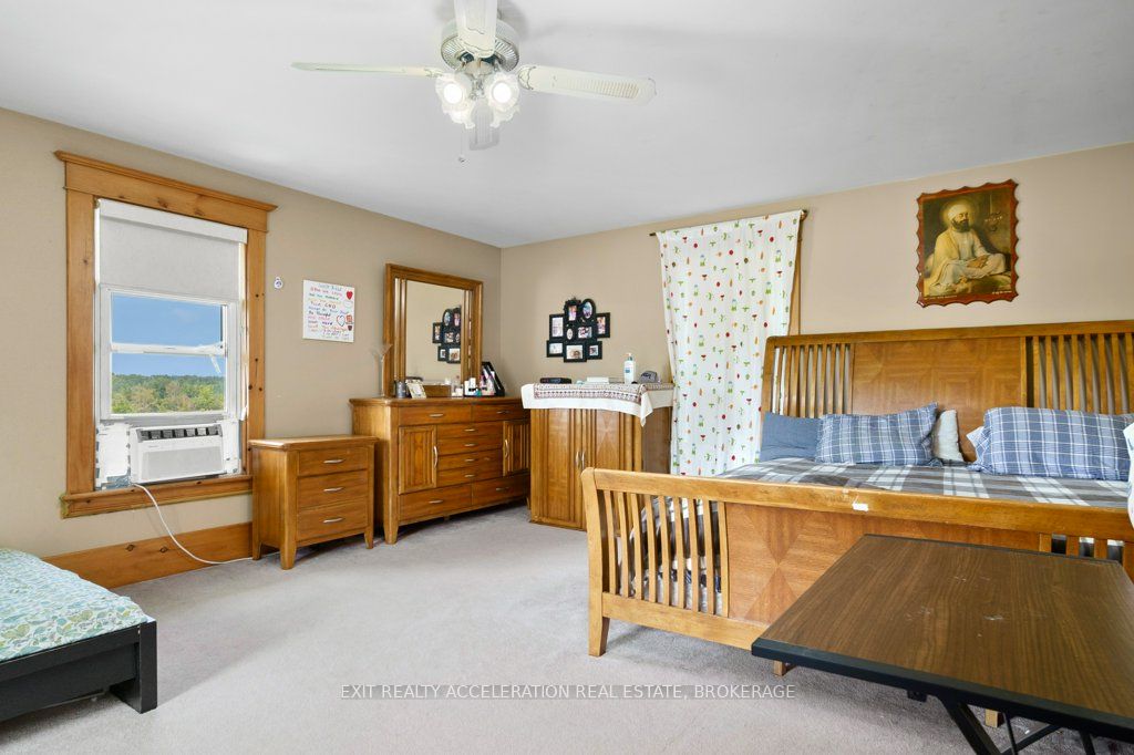 595 Craigen Road Property Photo 21
