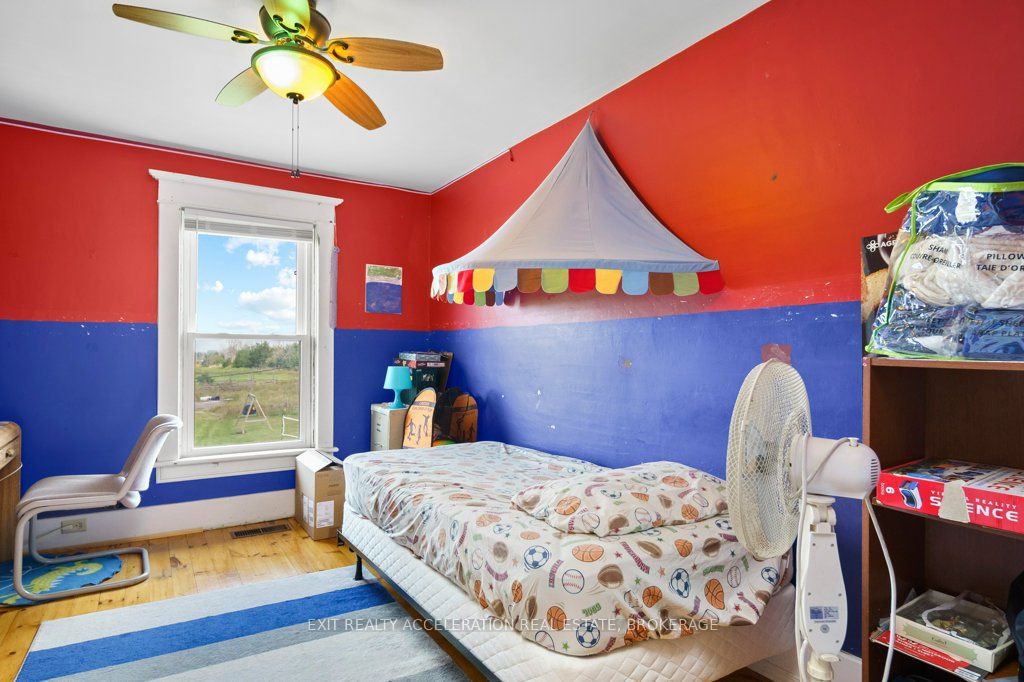 595 Craigen Road Property Photo 23
