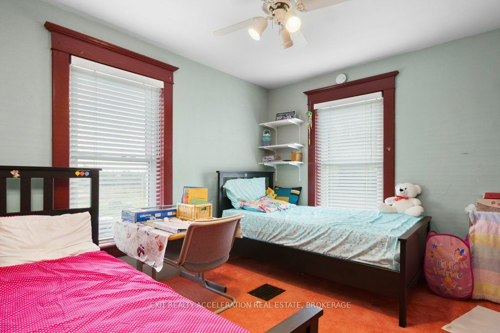 595 Craigen Road Property Photo 24