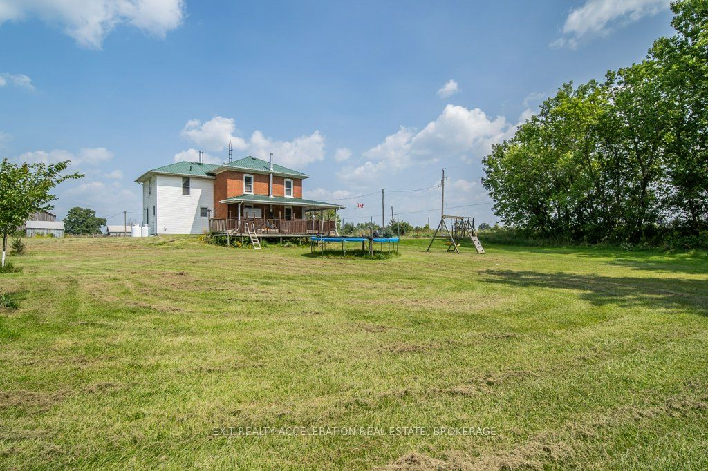 595 Craigen Road Property Photo 32