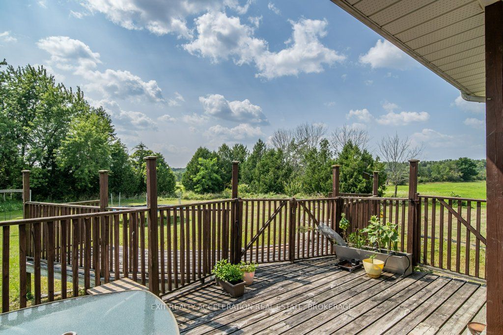 595 Craigen Road Property Photo 34