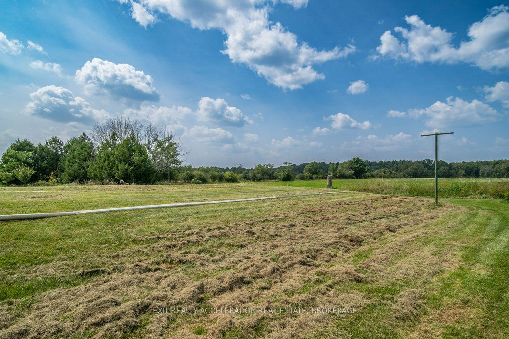 595 Craigen Road Property Photo 38