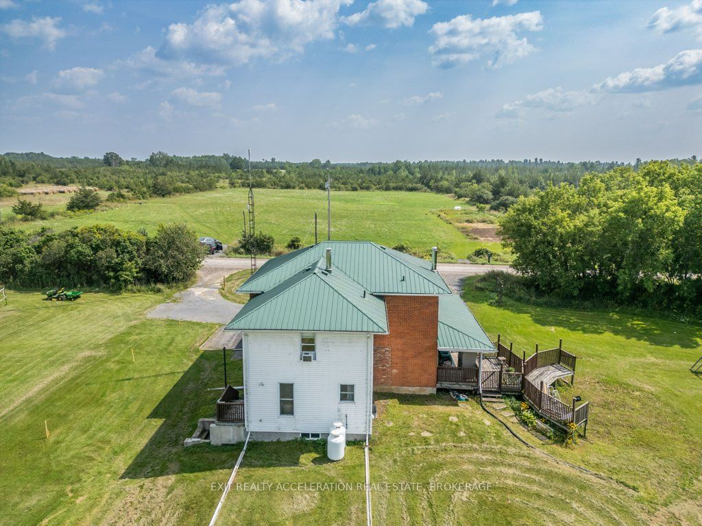595 Craigen Road Property Photo 44