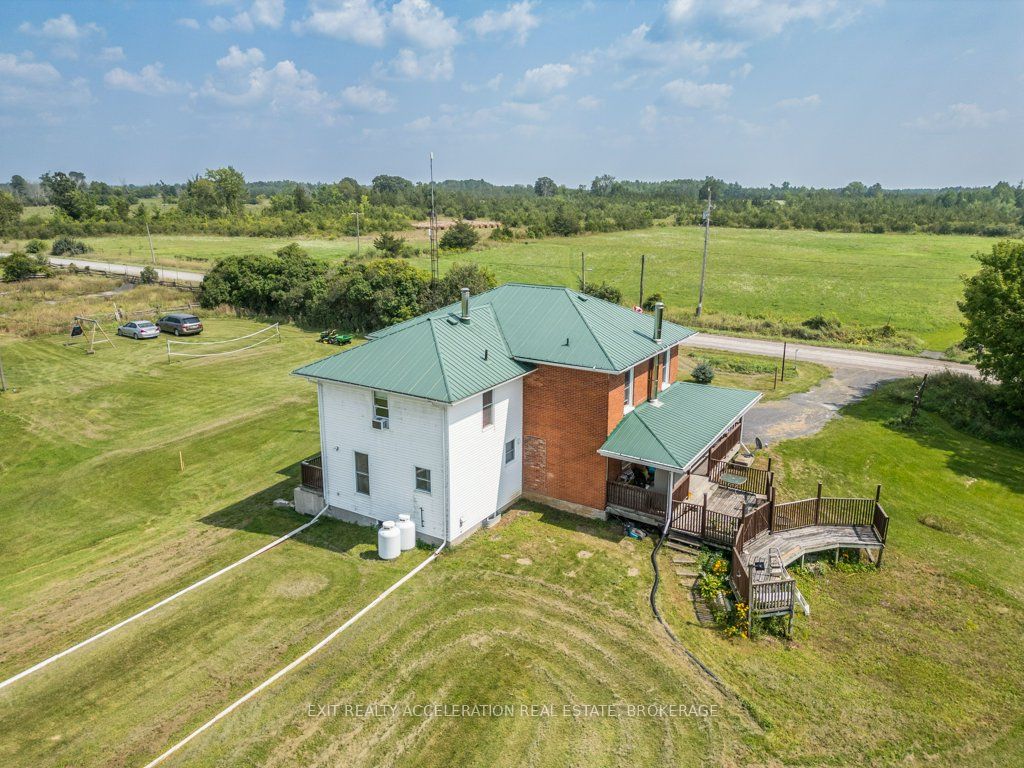 595 Craigen Road Property Photo 45